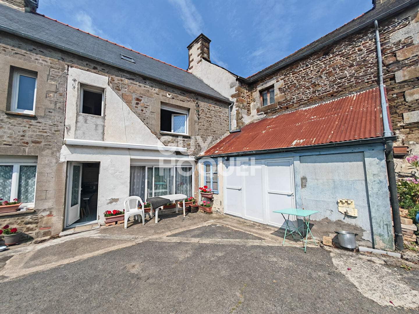 LA BOUSSAC