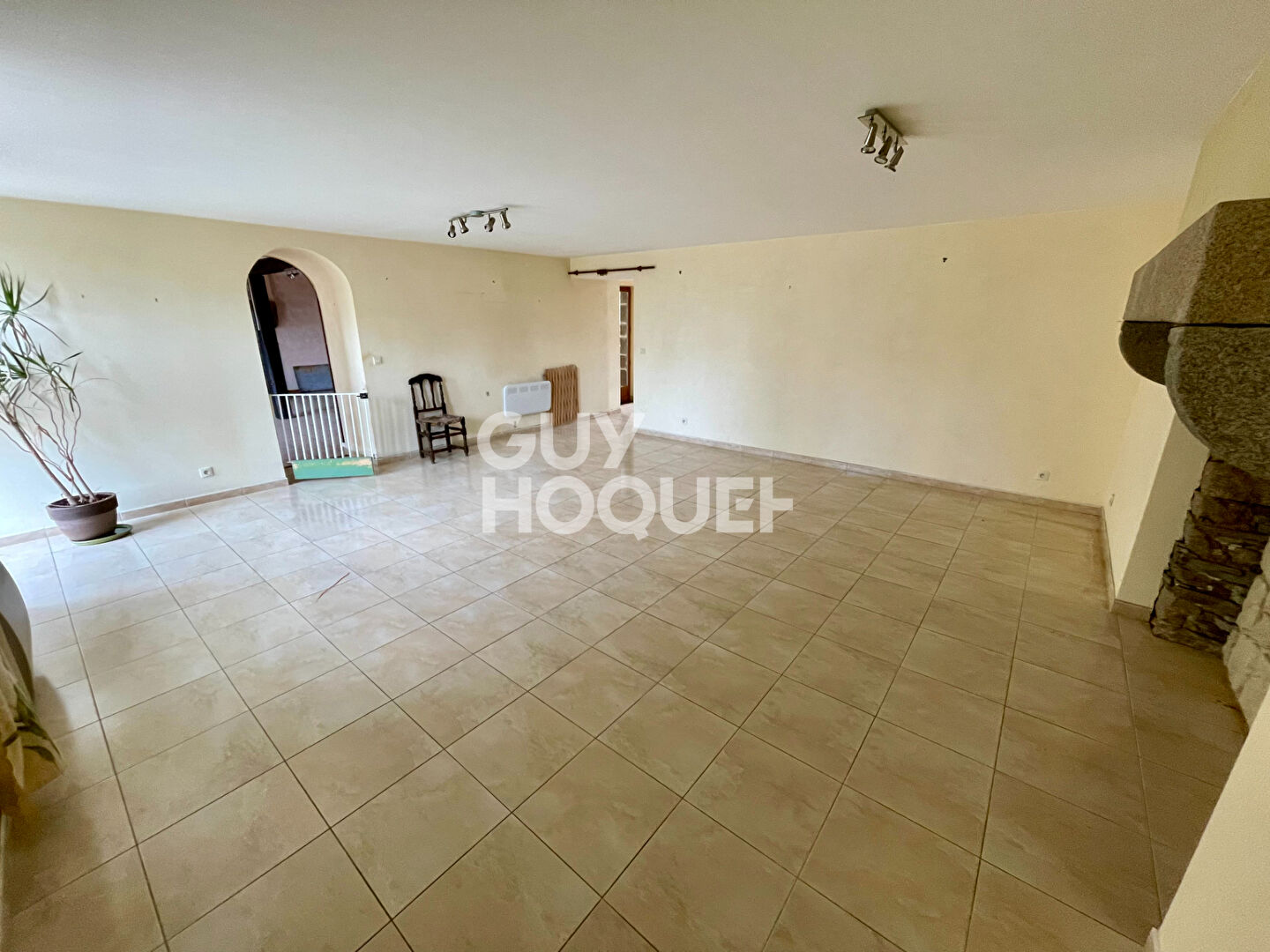 BAGUER MORVAN - EXCLUSIVITE ! 