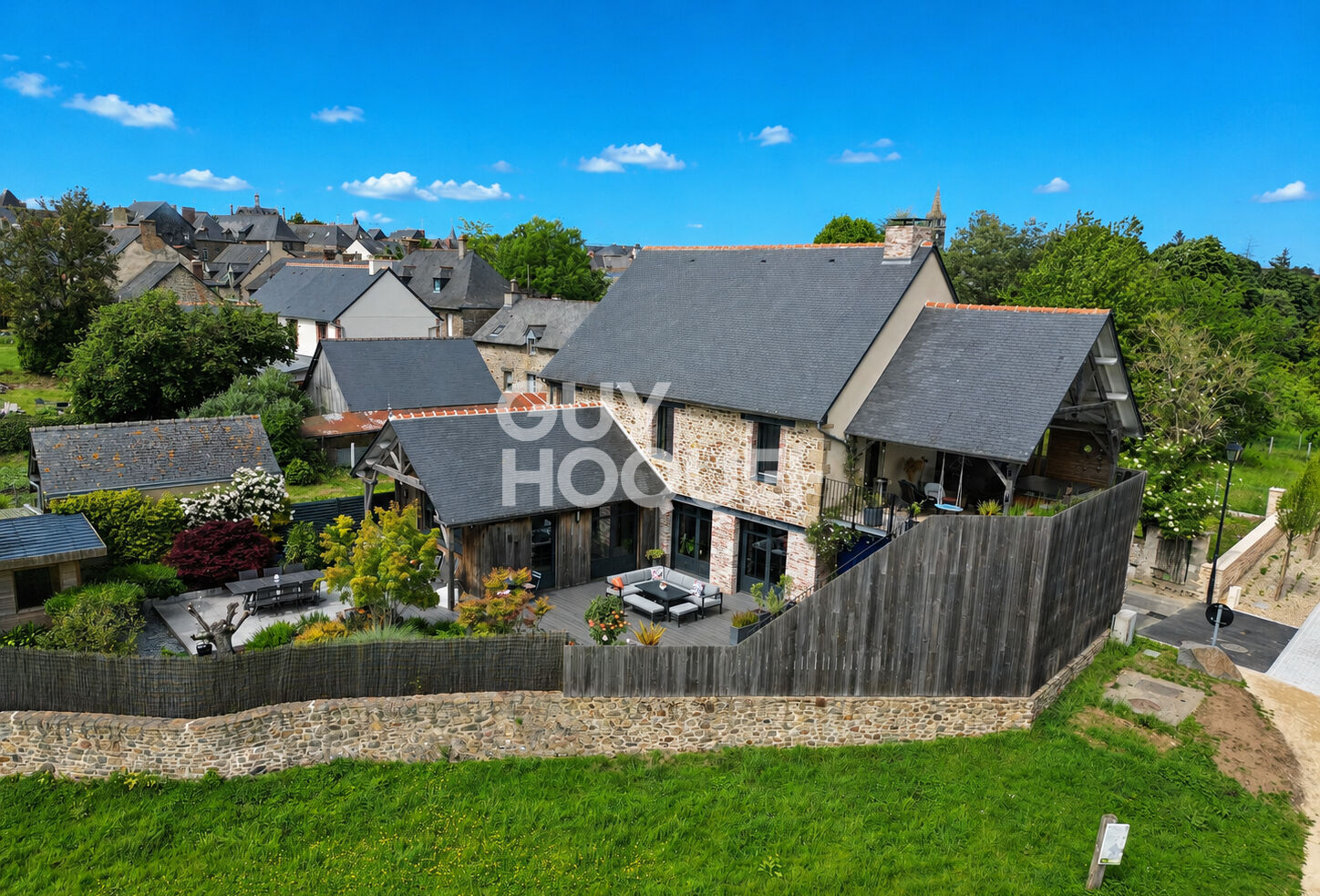 Combourg - EXCLUSIVITE