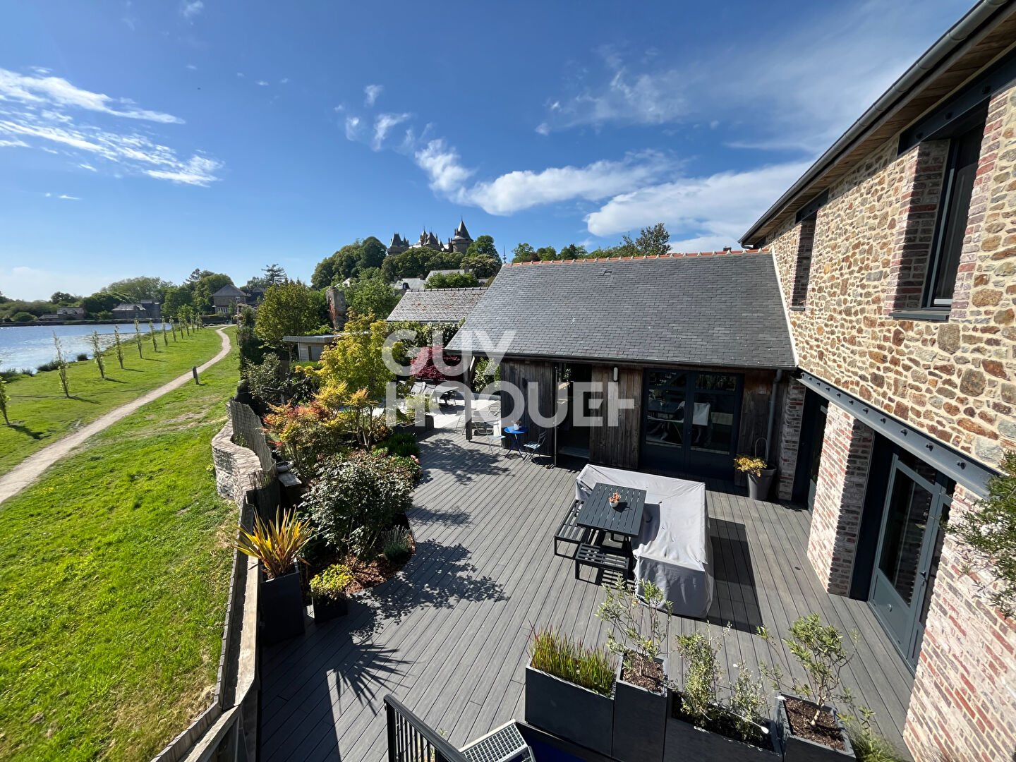 Combourg - EXCLUSIVITE