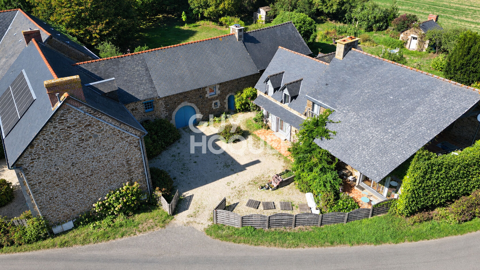 Maison 12 pièces 490 m² · à Pleine-Fougères · 490 m² · 550 000 €