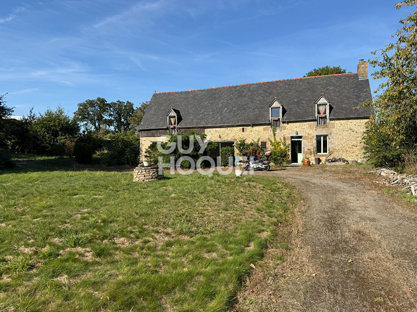 Maison 5 pièces 180 m² · à Cuguen · 180 m² · 350 000 €