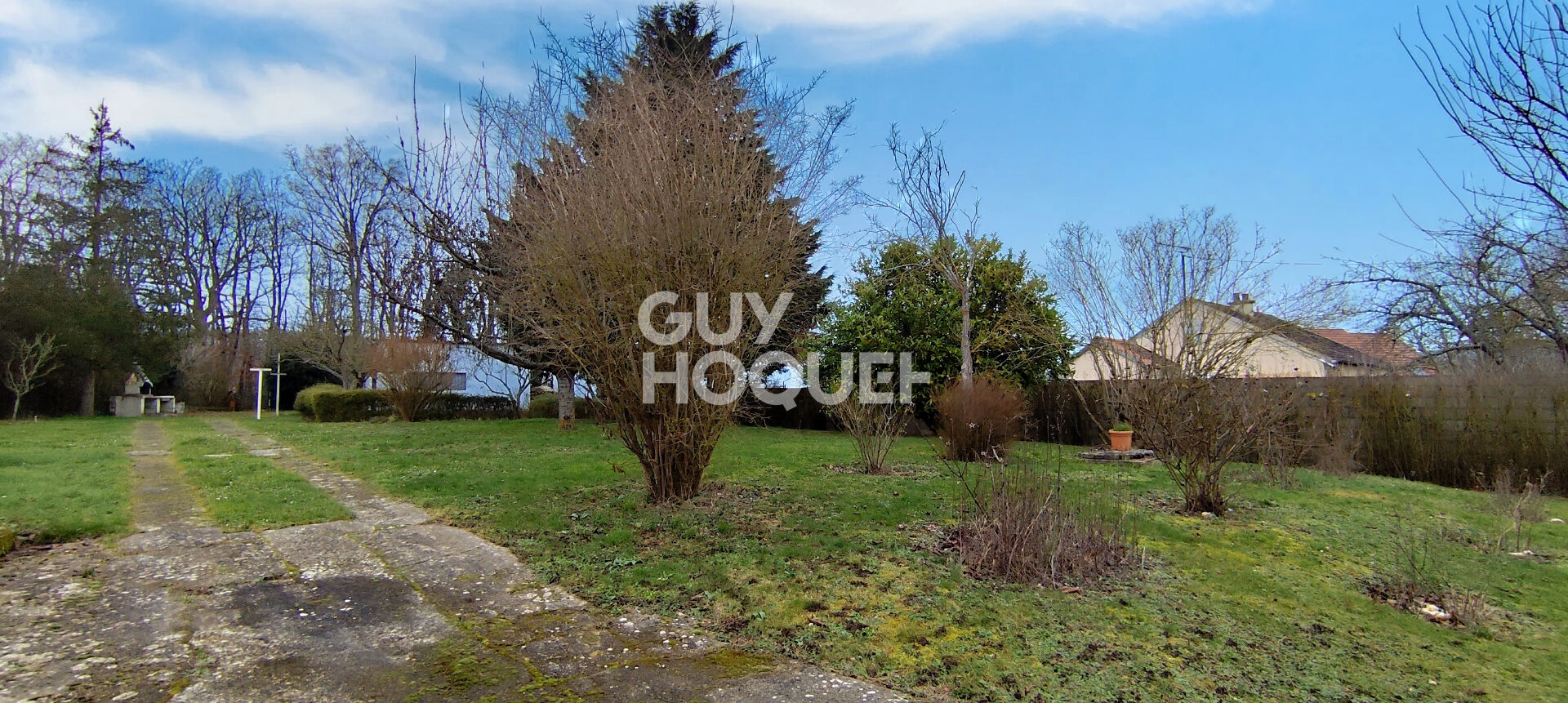 Charmante Maison à Vendre à Saulnières - Exclusivité Guy Hoquet!