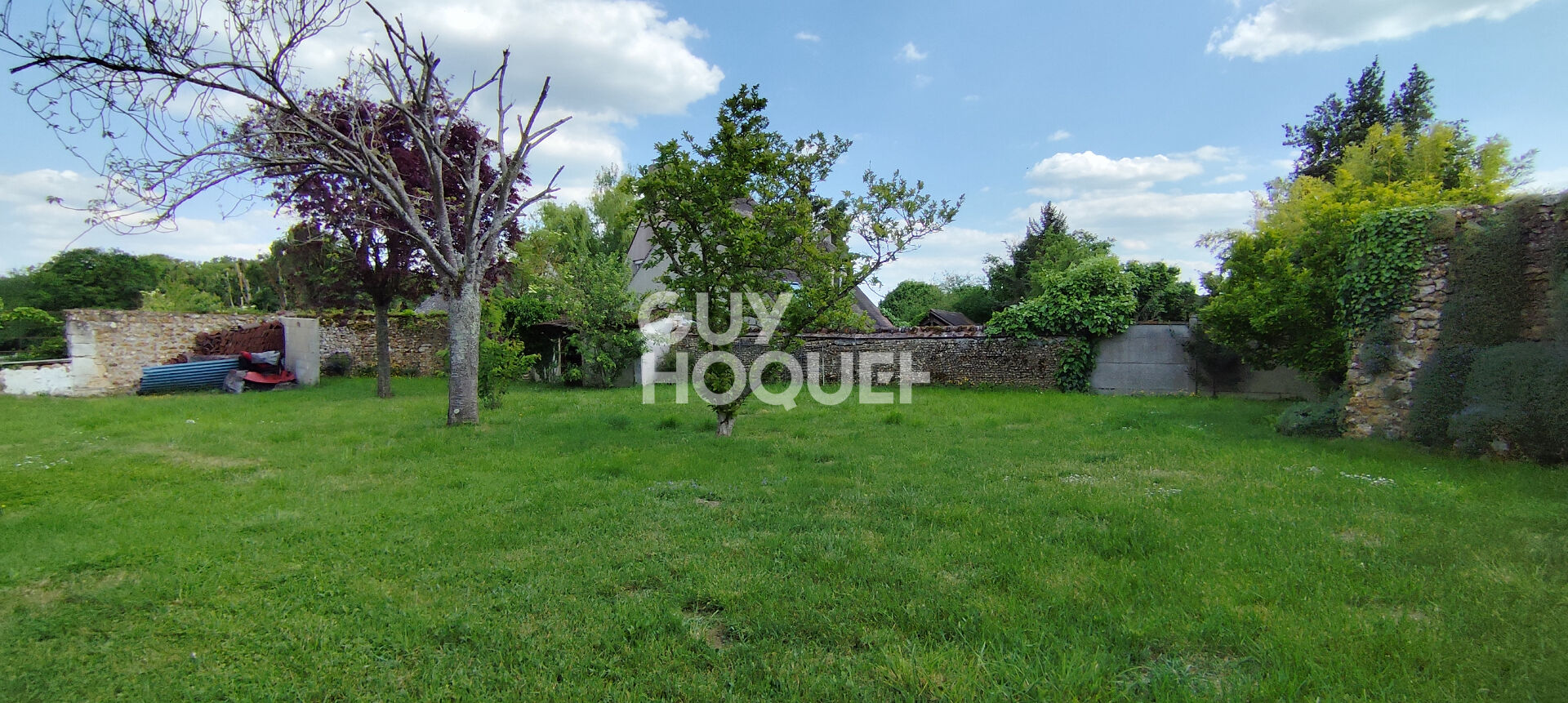 Maison à vendre à Crécy-Couvé - 5 pièces avec jardin