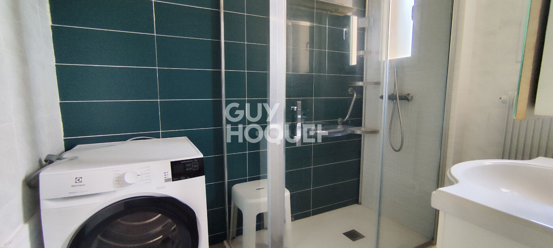 Ensemble immobilier proche N154