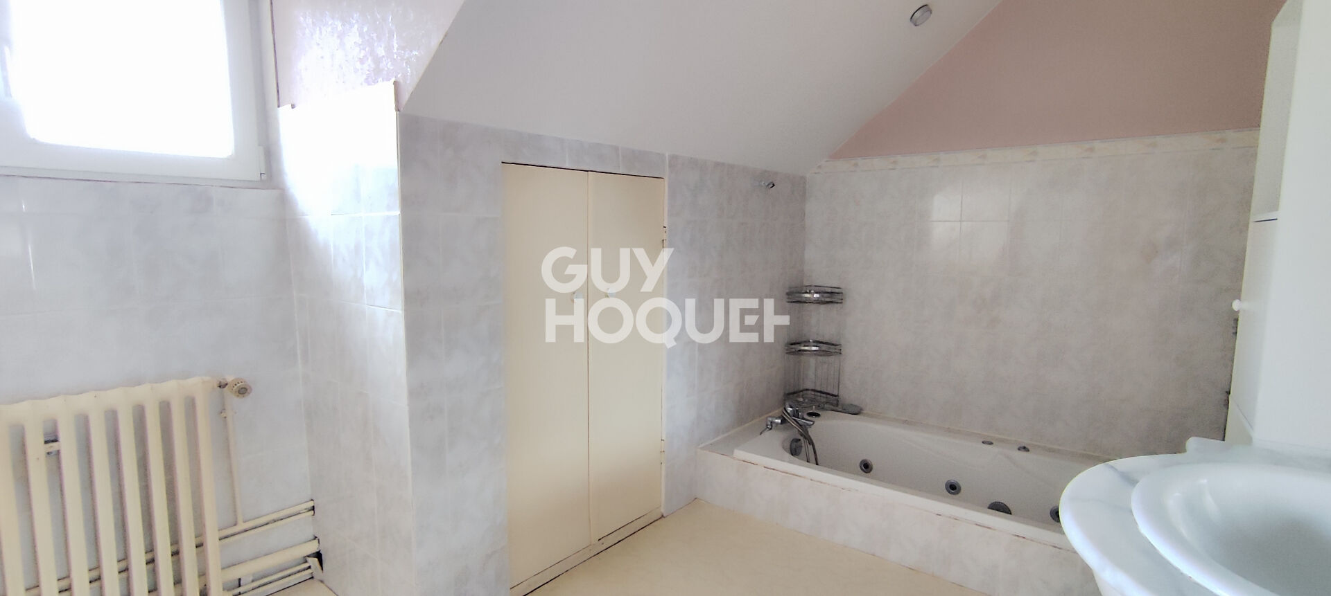 Ensemble immobilier proche N154