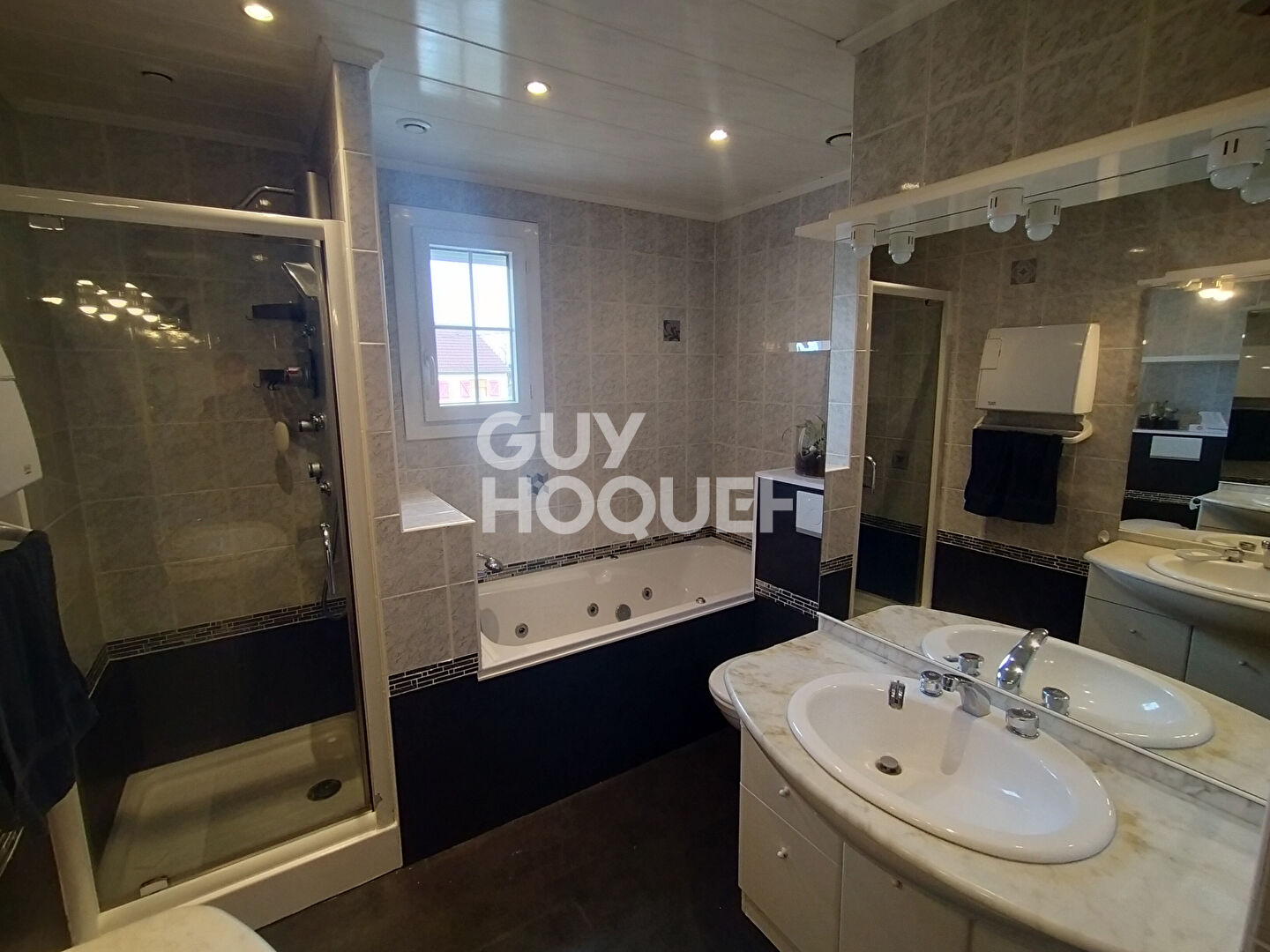 Maison à vendre à PÉRONNE (80200) - 5 pièces, 3 chambres, 147 m²