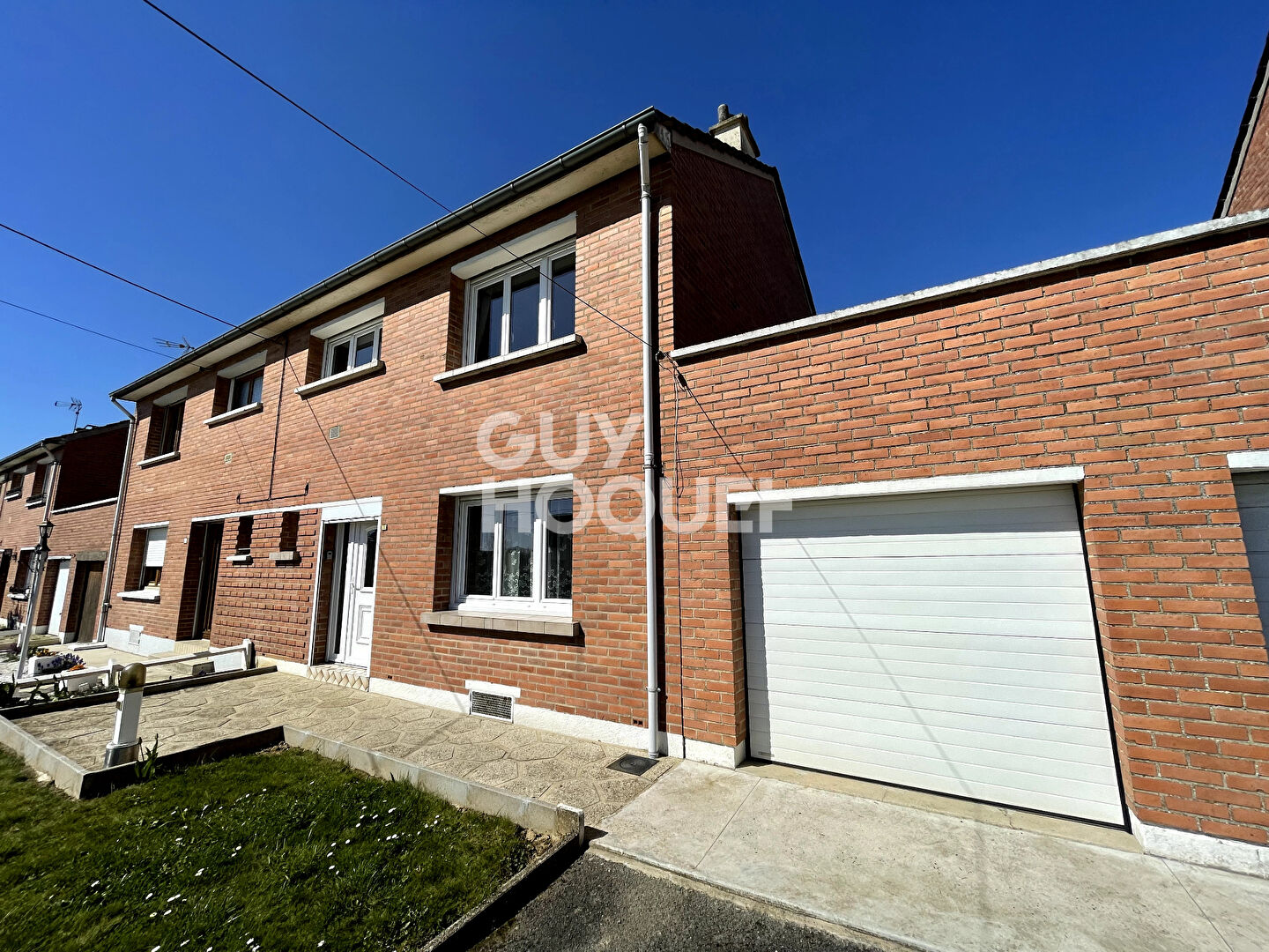 Maison d'environ 95 m² à vendre à CHAULNES (80320)