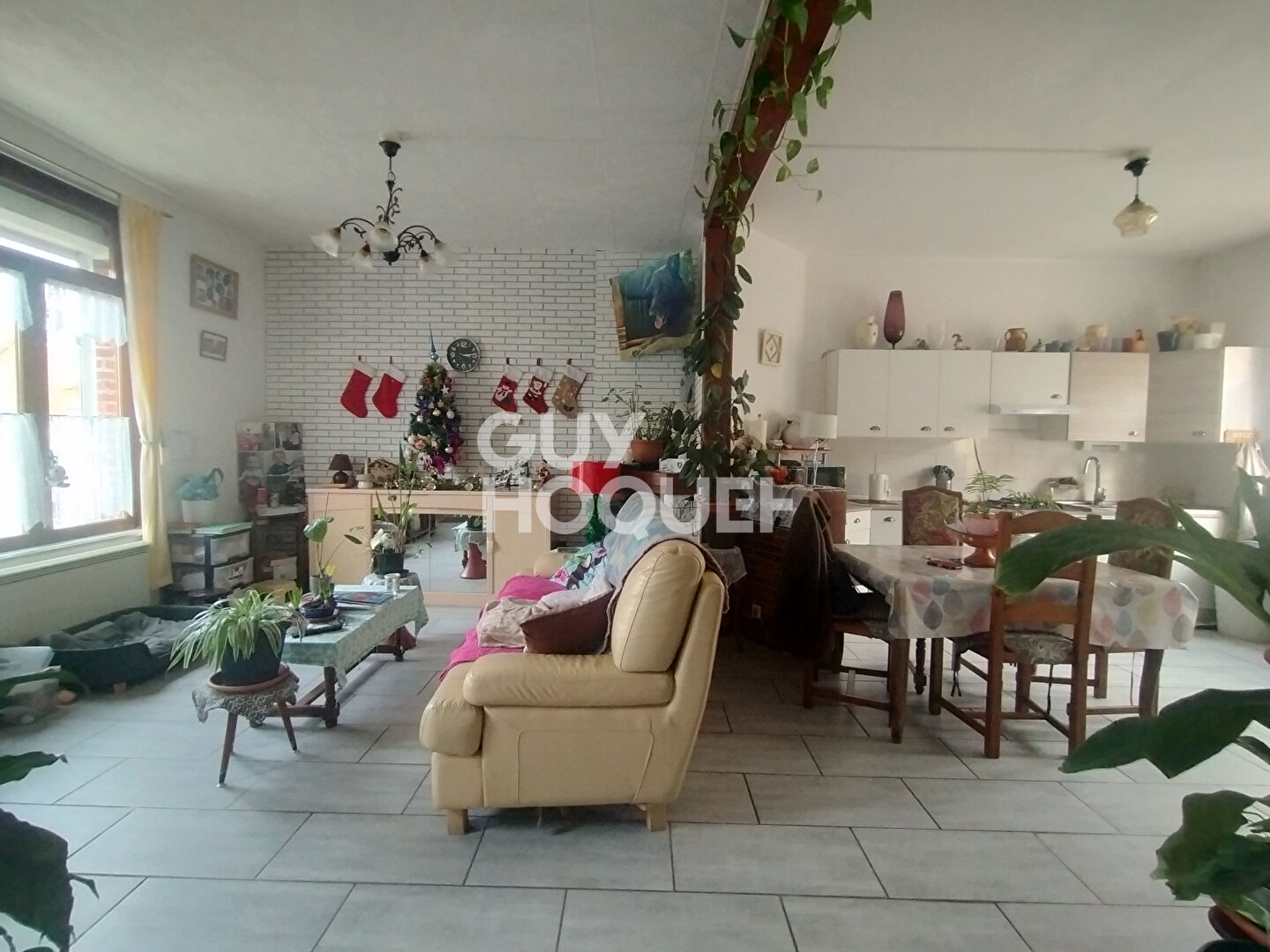 Maison de ville à vendre à PÉRONNE (80200), avec jardin, 4 chambres et 2 garages