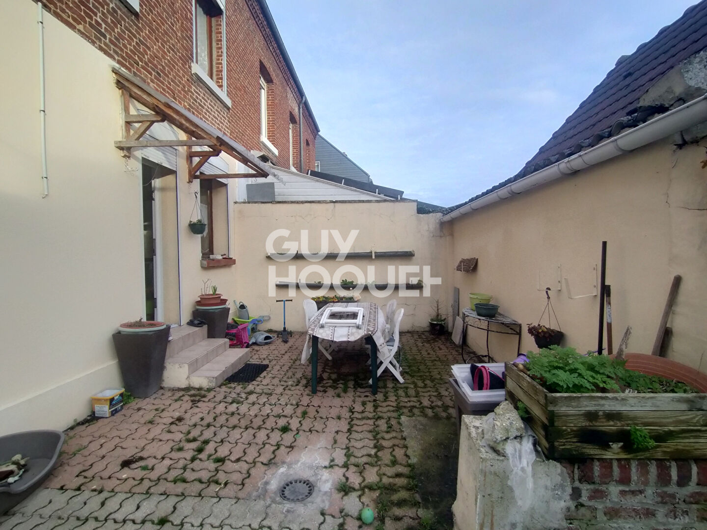 Maison de ville à vendre à PÉRONNE (80200), avec jardin, 4 chambres et 2 garages