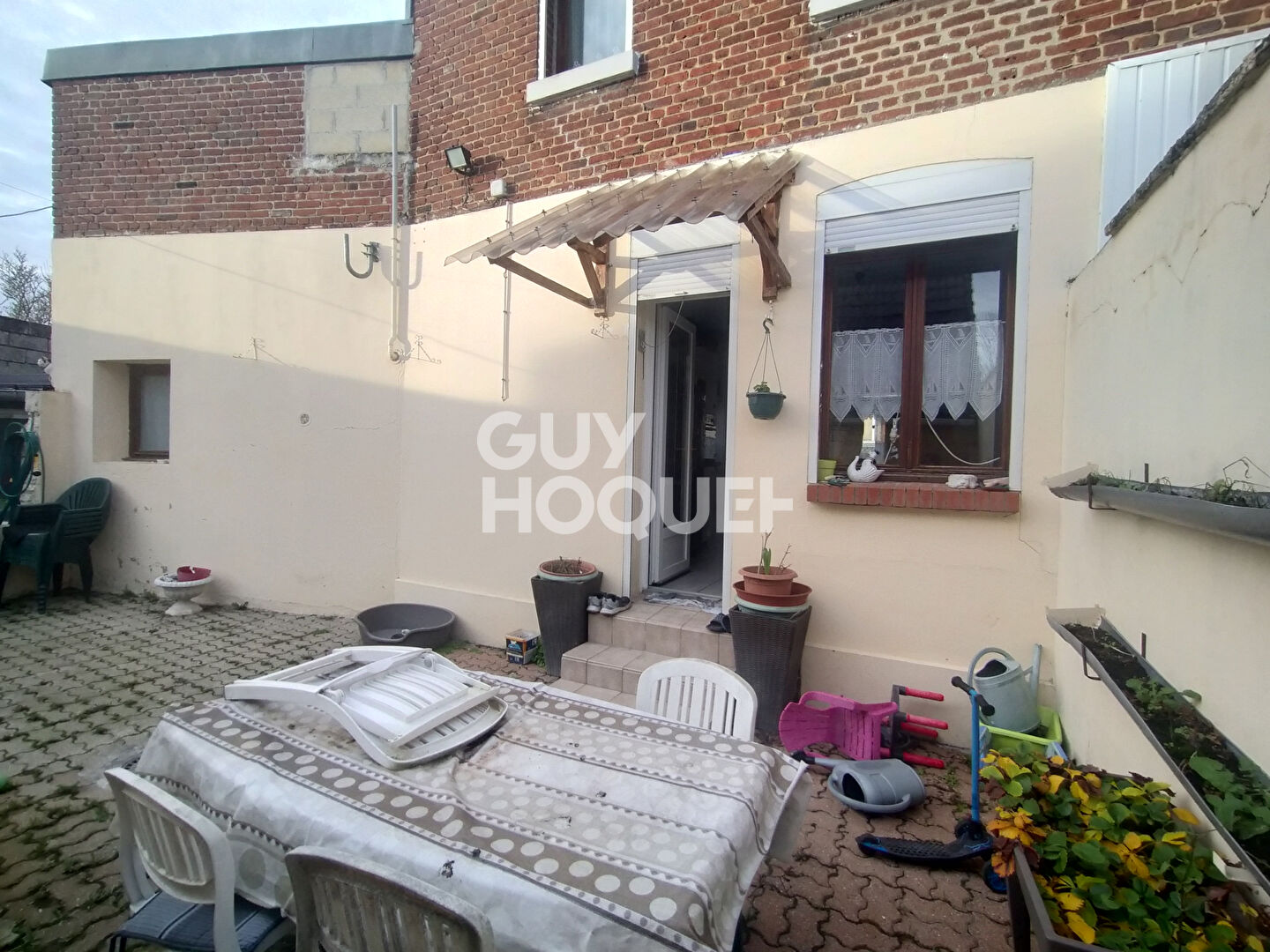 Maison de ville à vendre à PÉRONNE (80200), avec jardin, 4 chambres et 2 garages