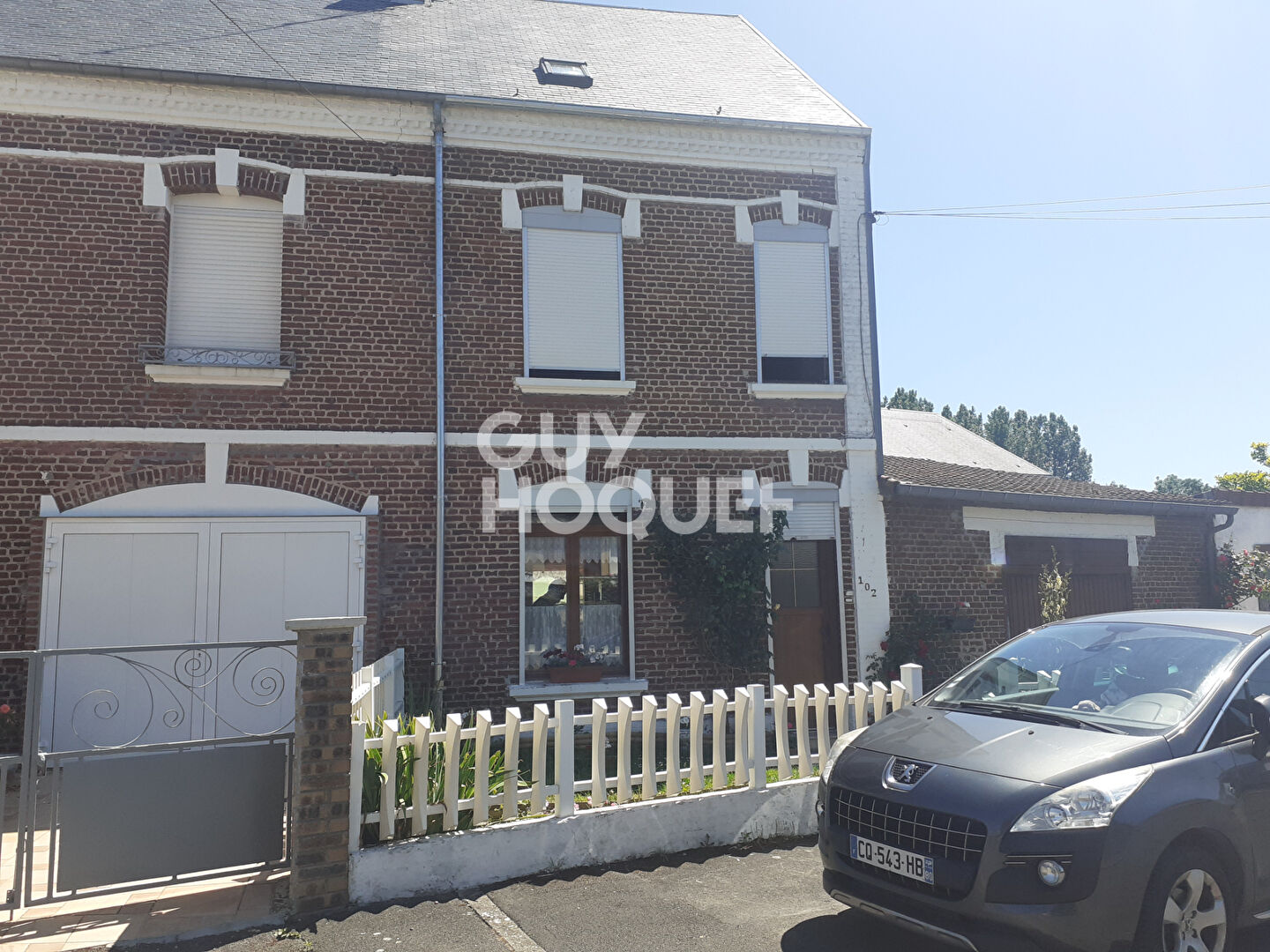 Maison de ville à vendre à PÉRONNE (80200), avec jardin, 4 chambres et 2 garages