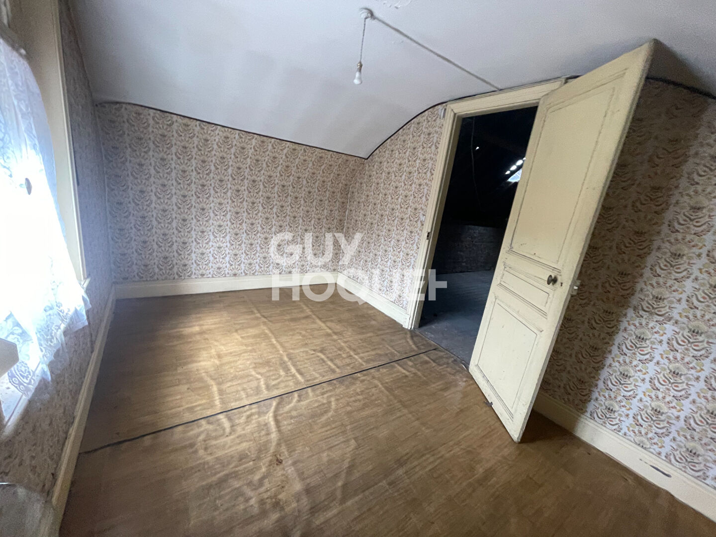 Corps de ferme à vendre avec granges à PÉRONNE (80200)