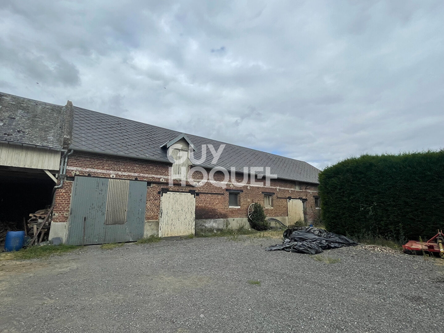 Corps de ferme à vendre avec granges à PÉRONNE (80200)