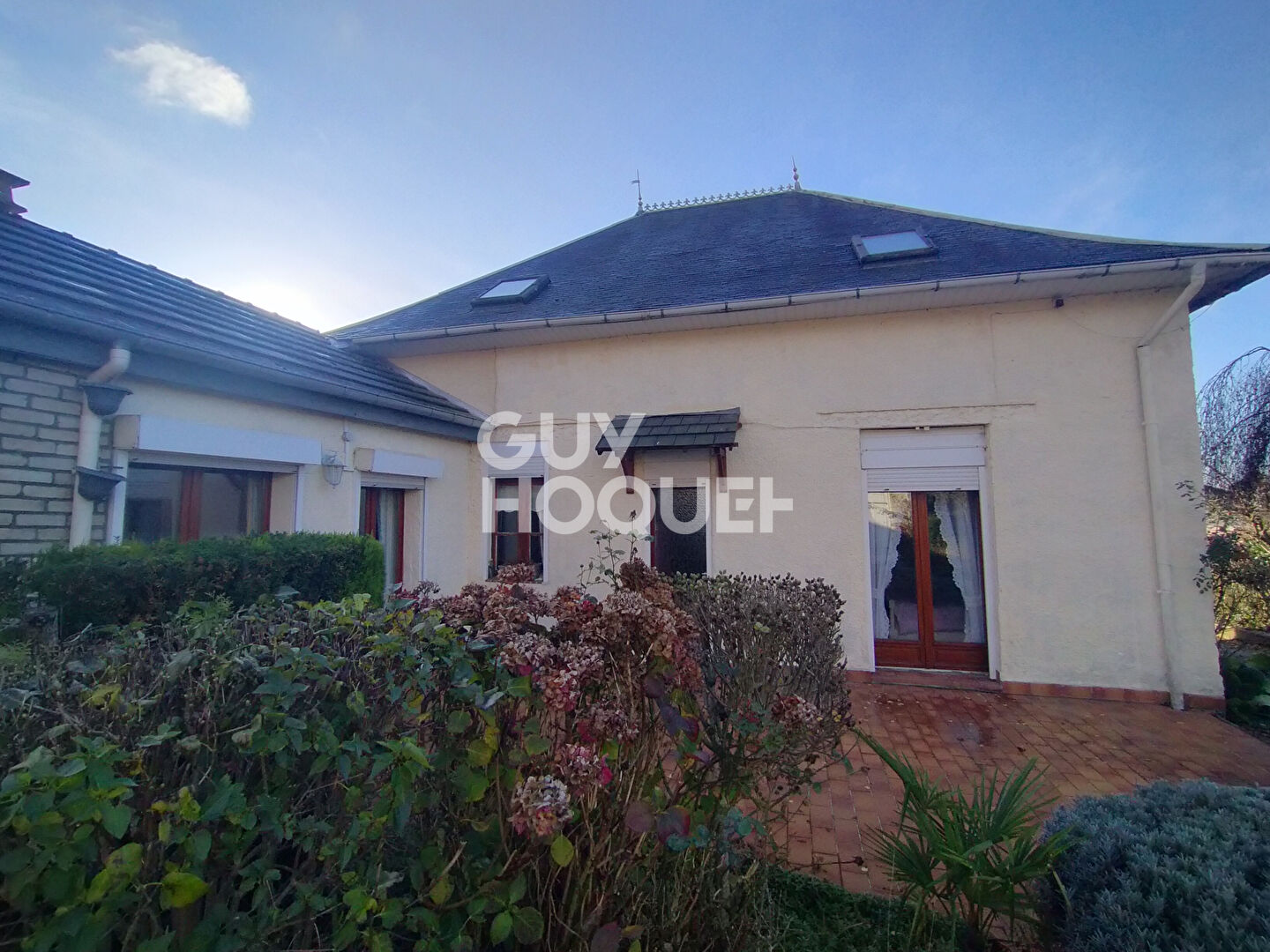 Maison à vendre à Péronne - 6 pièces, 5 chambres, terrain de 2035 m²