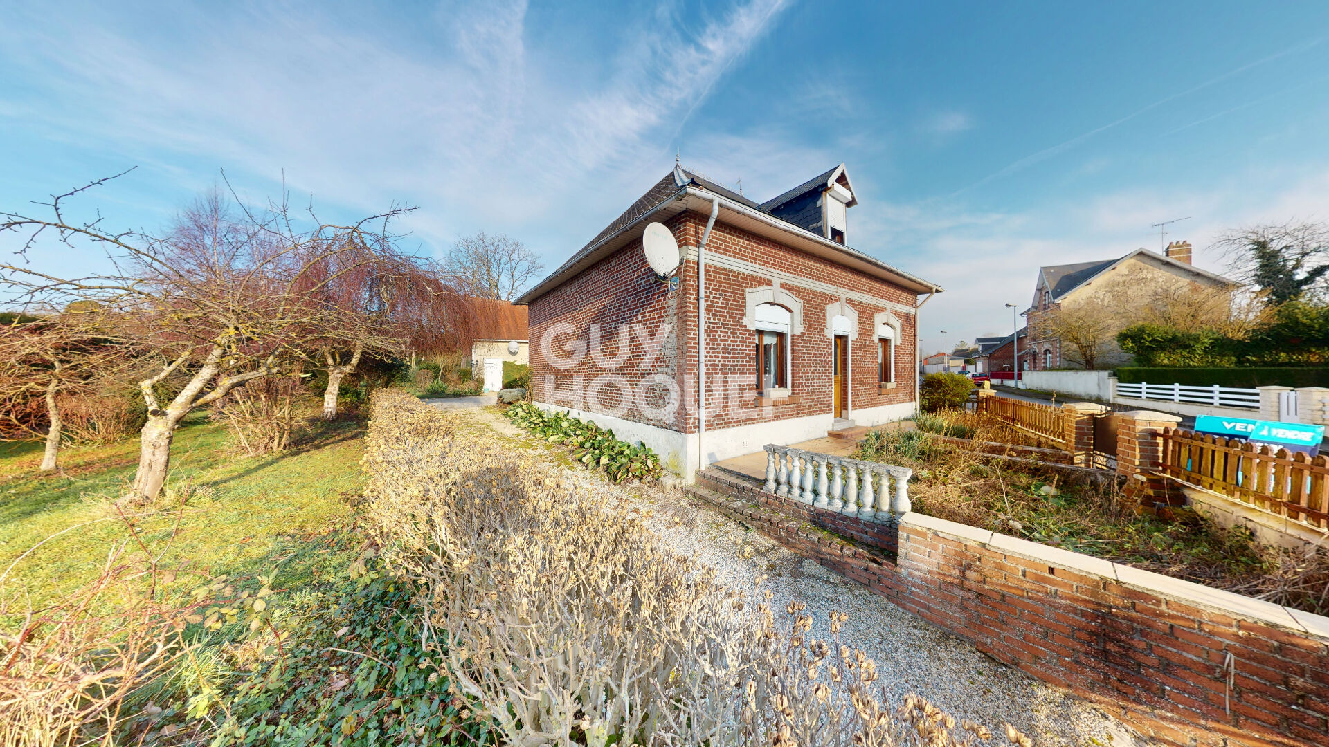 Maison à vendre à Péronne - 6 pièces, 5 chambres, terrain de 2035 m²