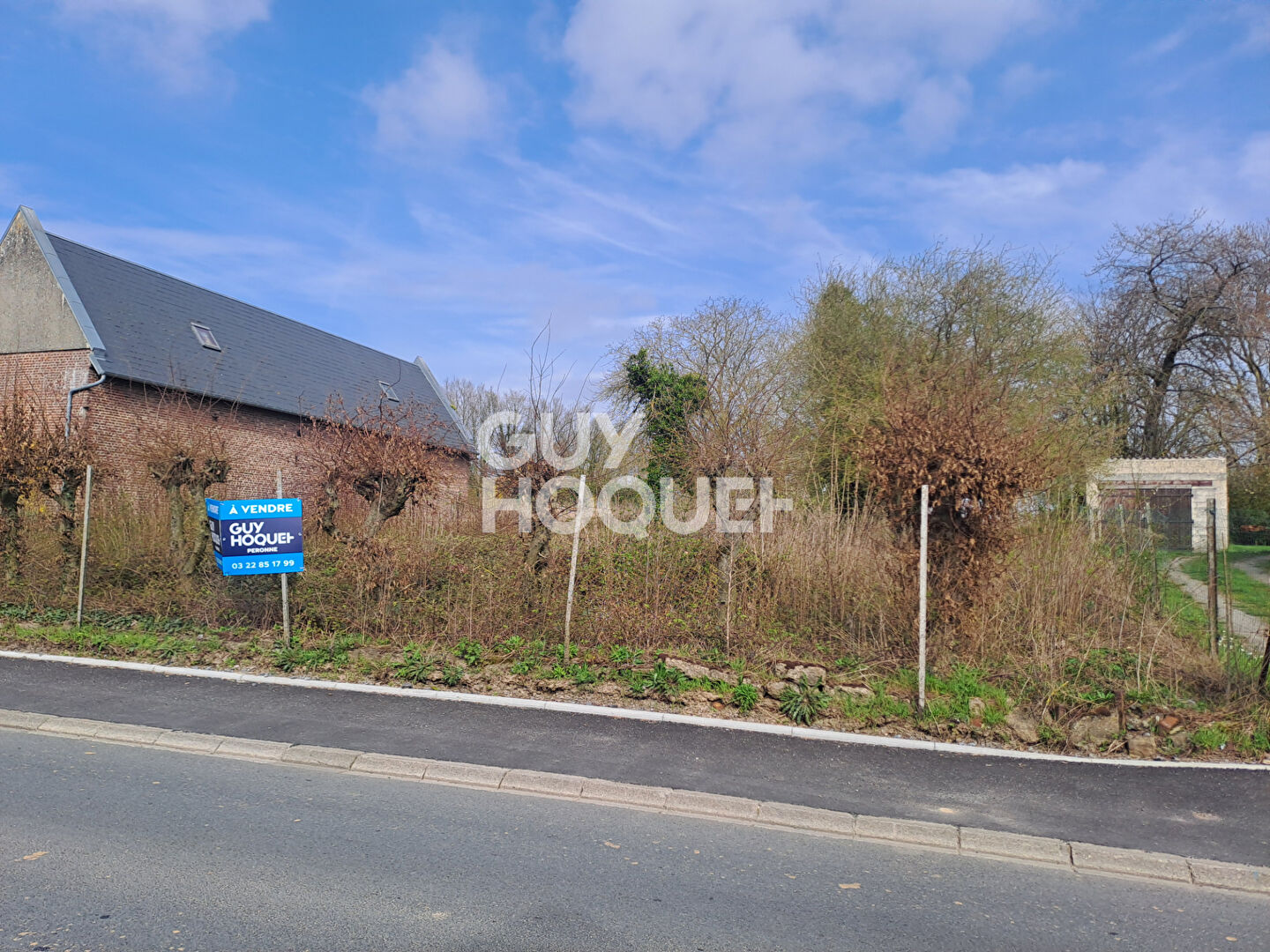 Terrain constructible à vendre à PERONNE (80200).