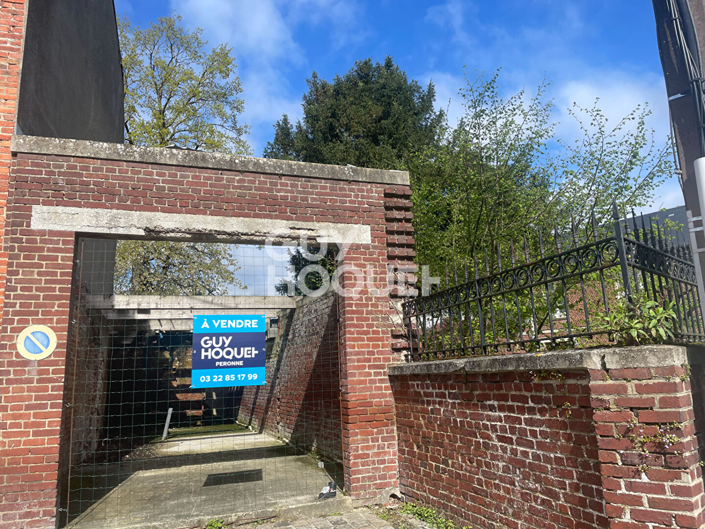 Terrain d'environ 57 m² avec dalle béton au sol à vendre à PERONNE (80200).