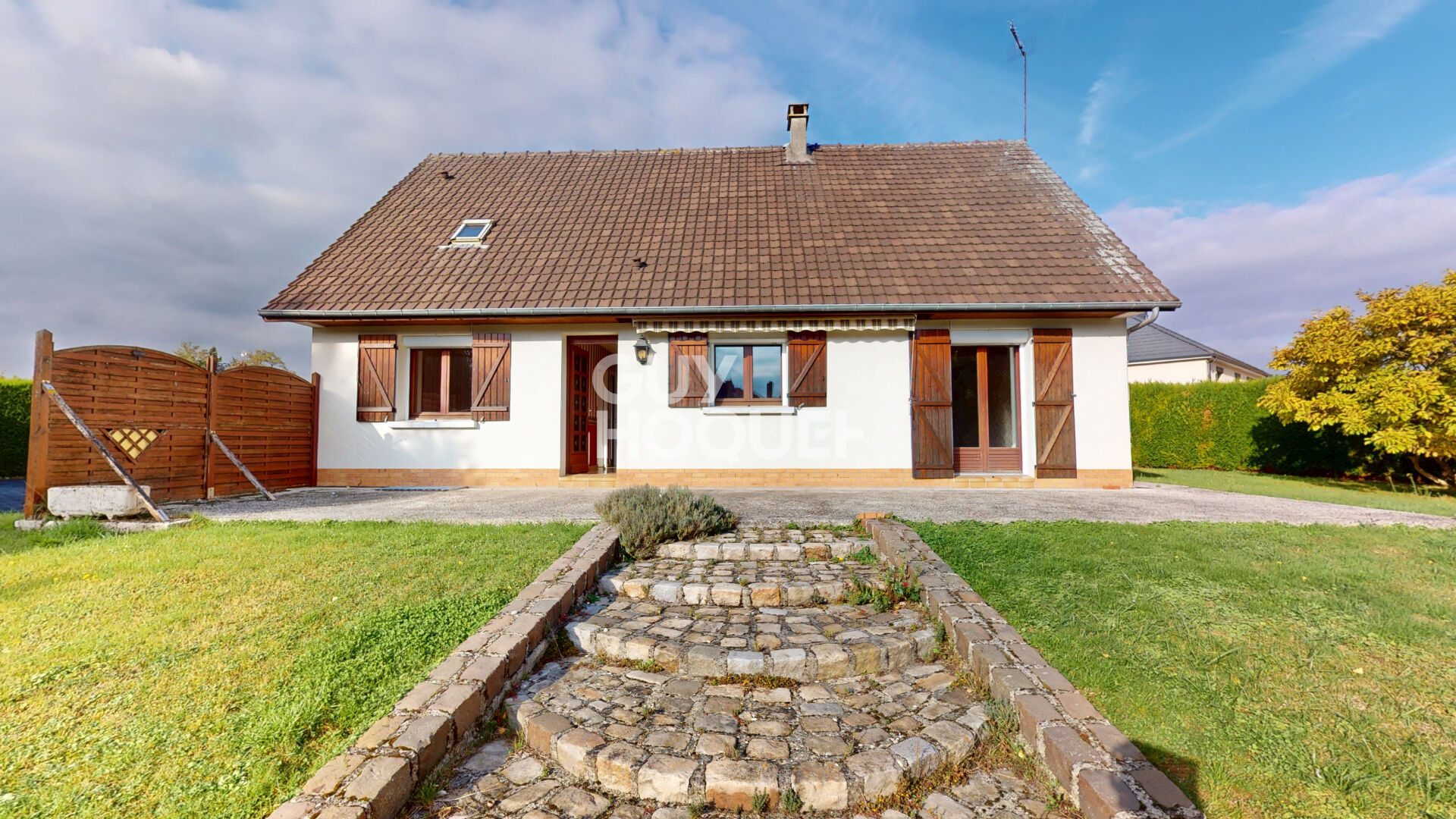 Pavillon individuel avec sous-sol total  à vendre à PÉRONNE (80200)