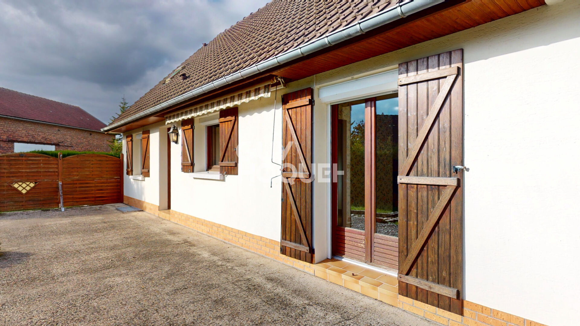 Pavillon individuel avec sous-sol total  à vendre à PÉRONNE (80200)