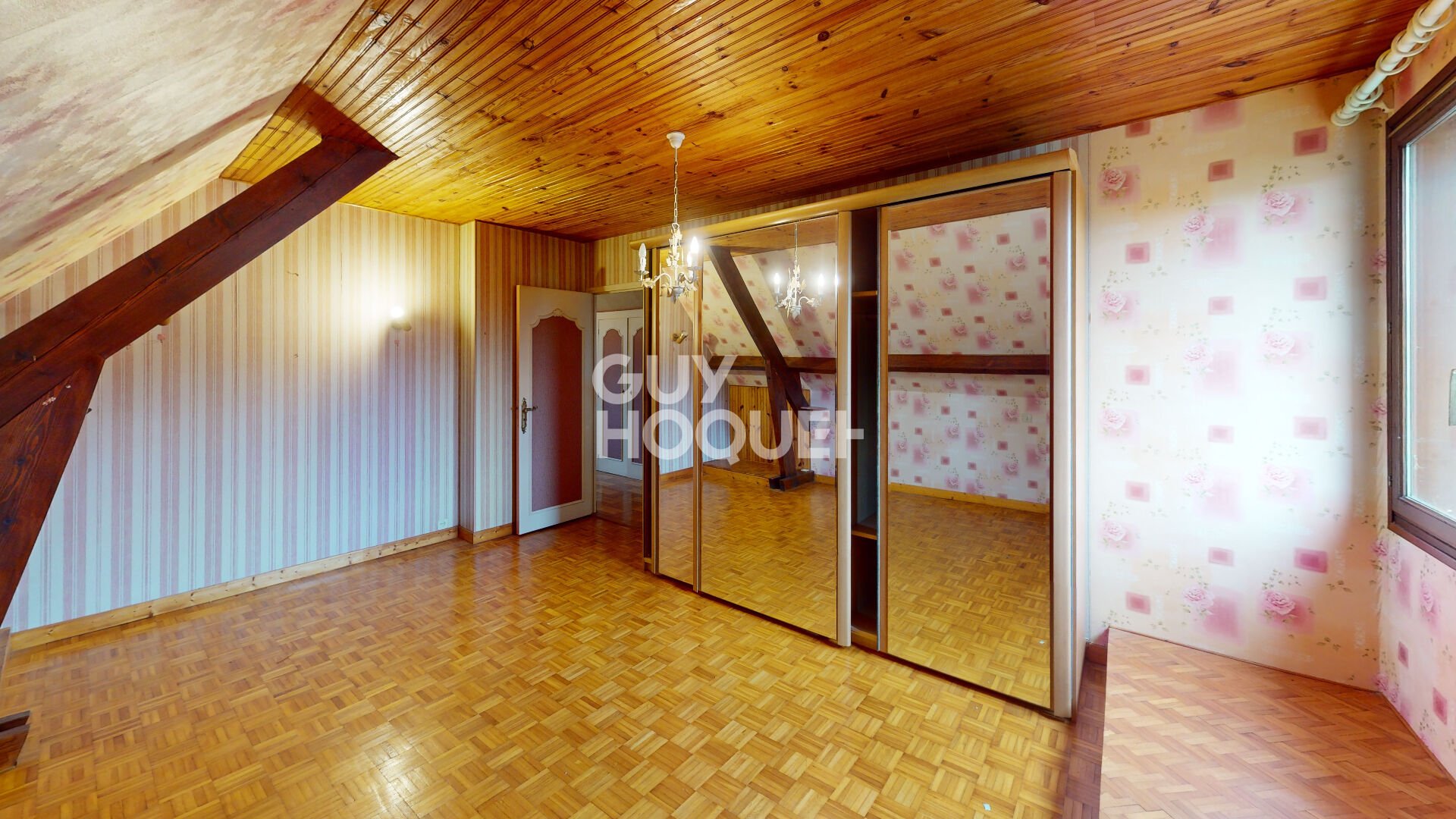 Pavillon individuel avec sous-sol total  à vendre à PÉRONNE (80200)