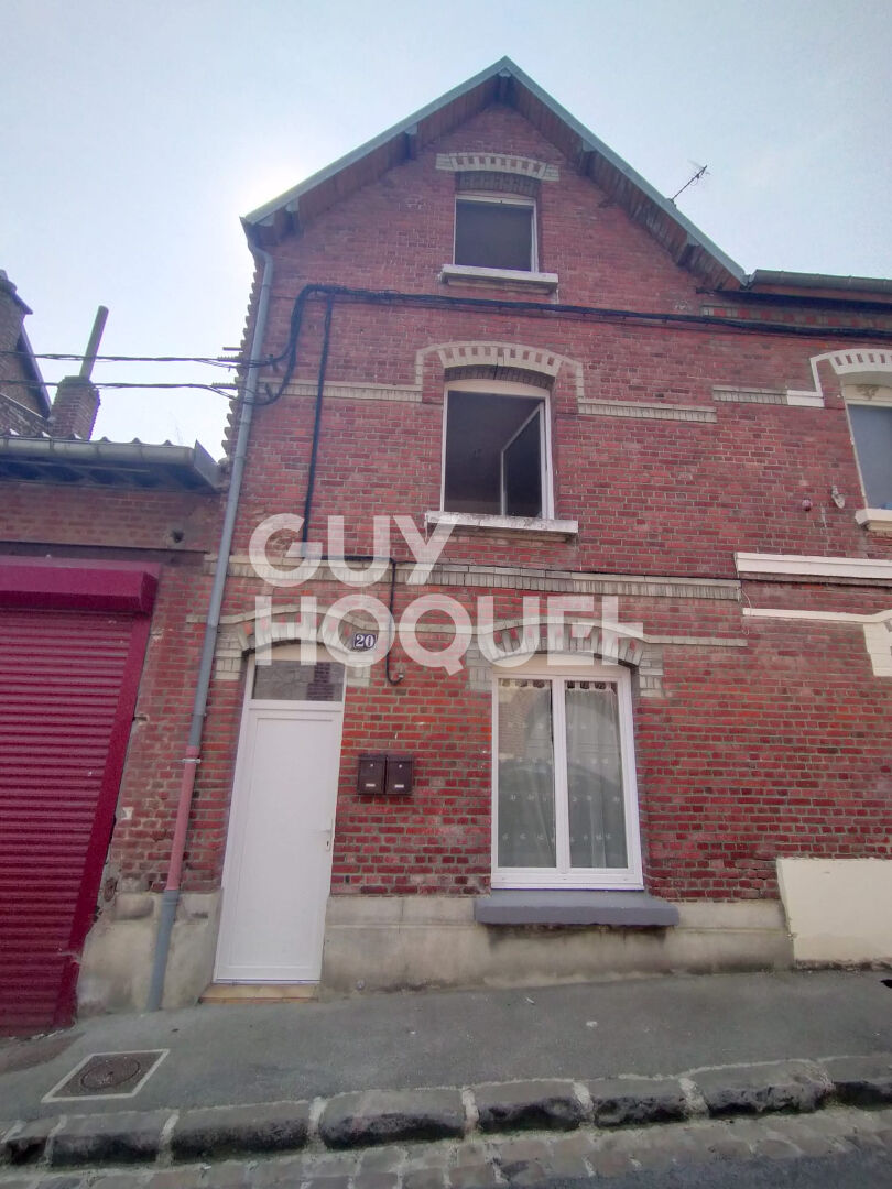 Immeuble de 2 appartements à vendre à PÉRONNE (80200).