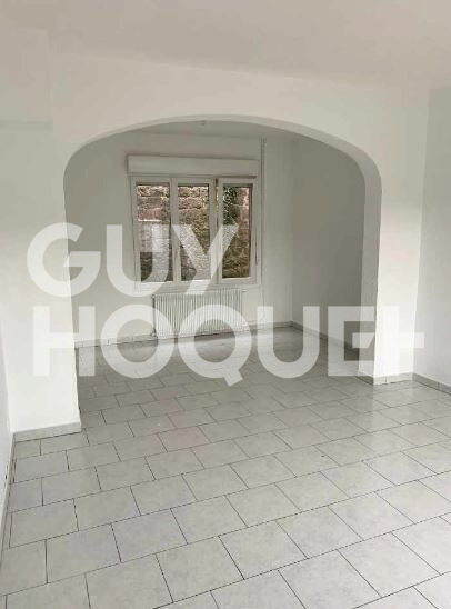 Maison d'environ 105 m² à louer à PERONNE (80200).