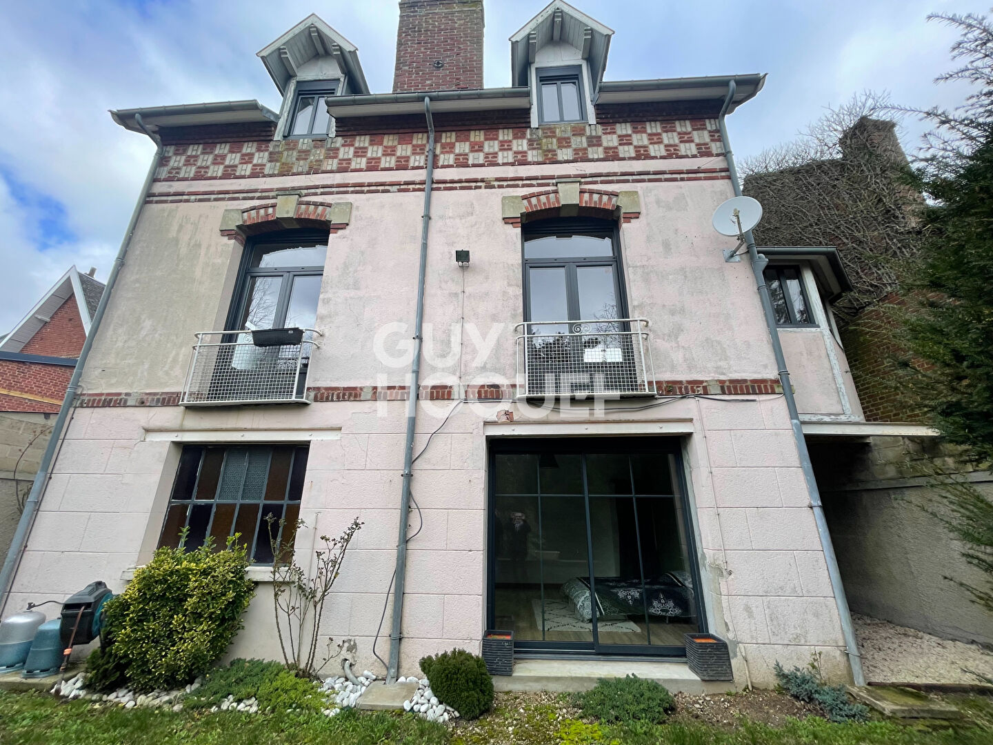 Maison de caractère à vendre à PERONNE (80200).