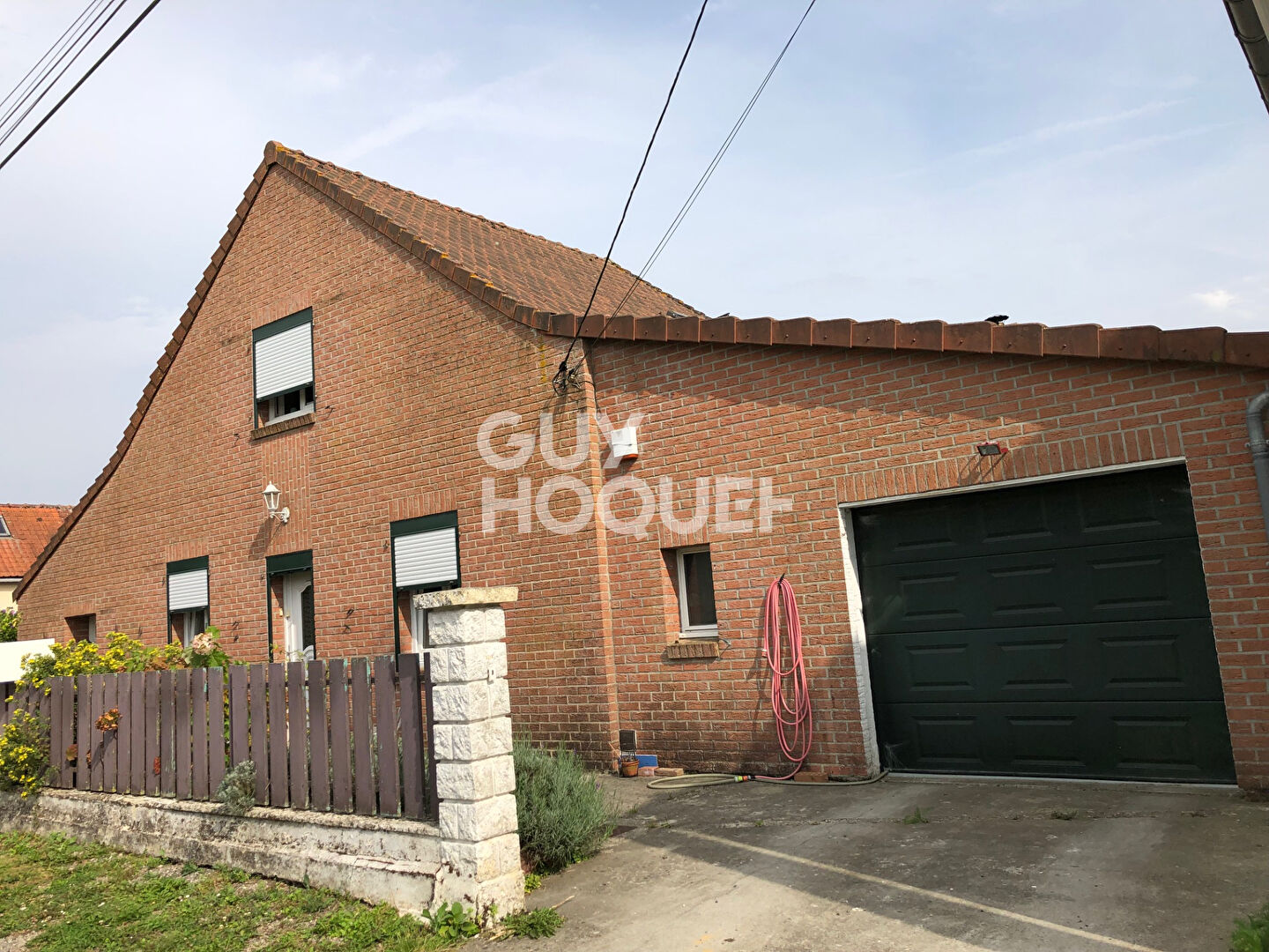 Charmante Maison à Vendre  - 7 Pièces avec Jardin et Garage !