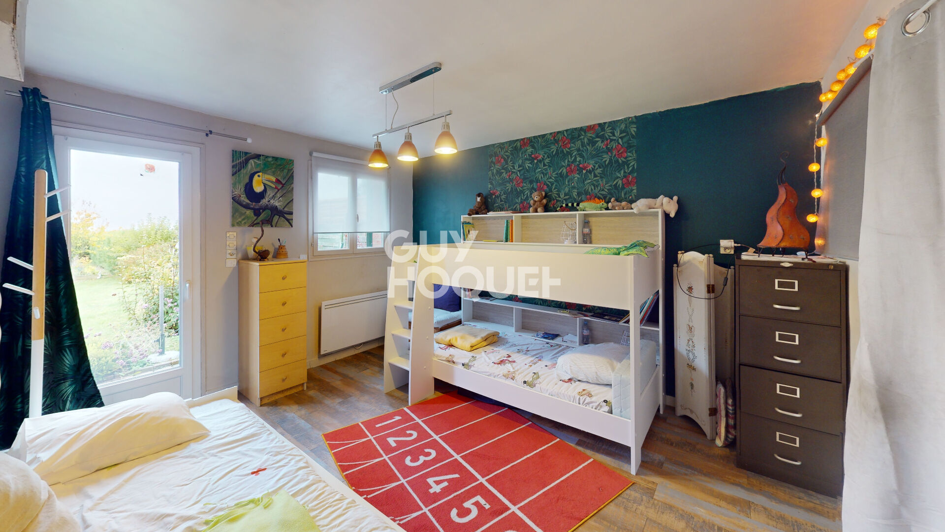 Charmante Maison à Vendre  - 7 Pièces avec Jardin et Garage !