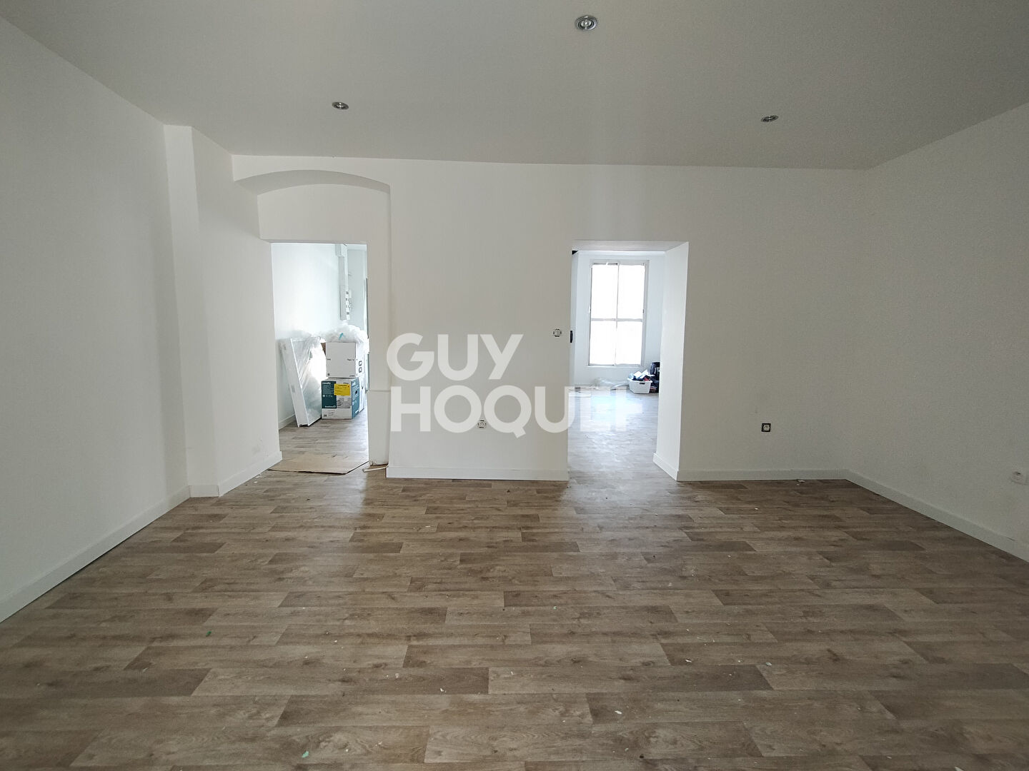 Immeuble à usage mixte Habitation & Local commercial à vendre à PÉRONNE (80200).