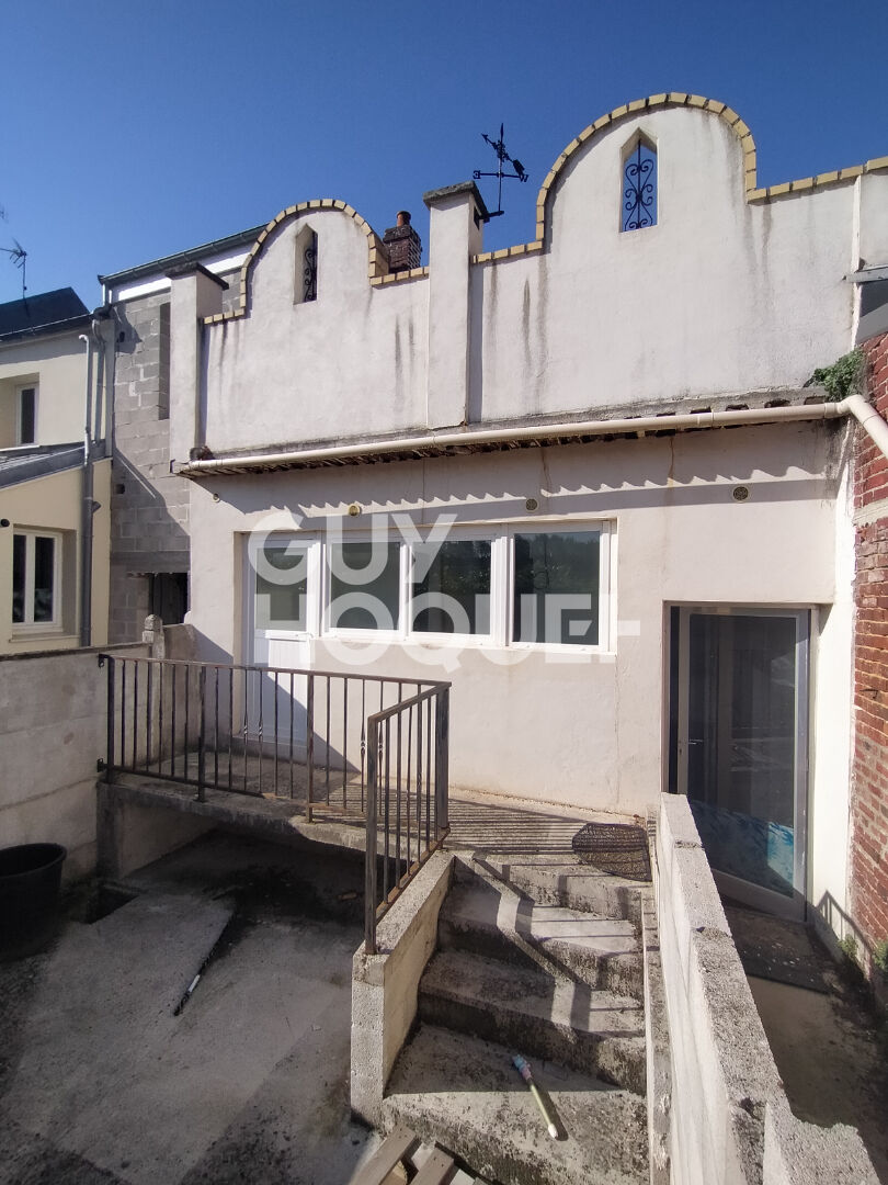 Immeuble à usage mixte Habitation & Local commercial à vendre à PÉRONNE (80200).