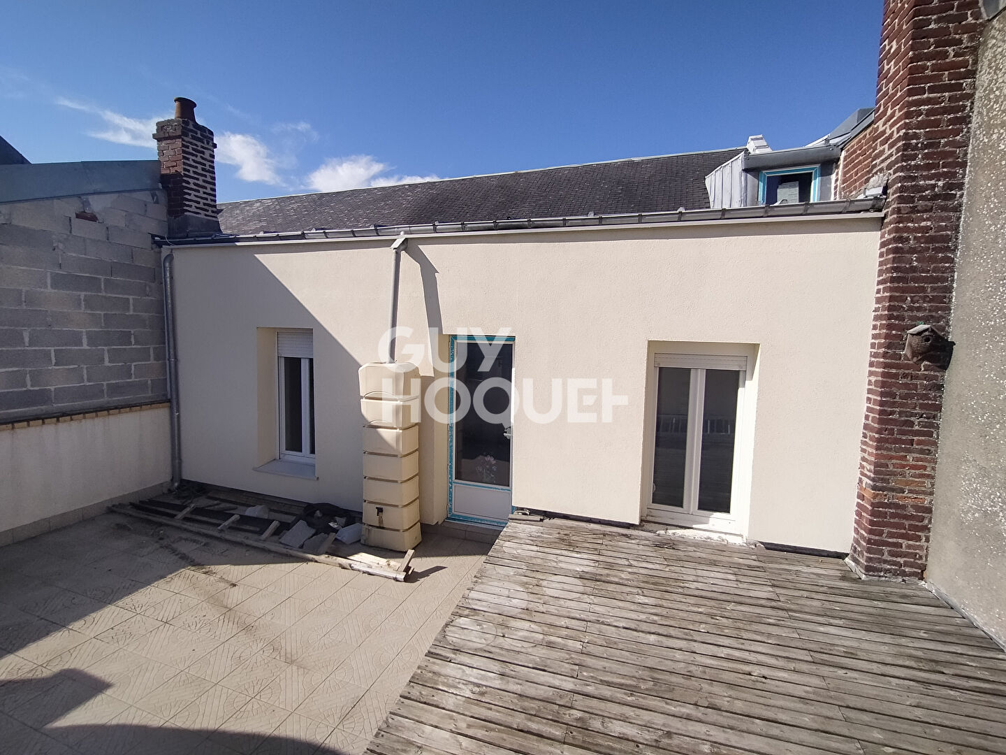 Immeuble à usage mixte Habitation & Local commercial à vendre à PÉRONNE (80200).