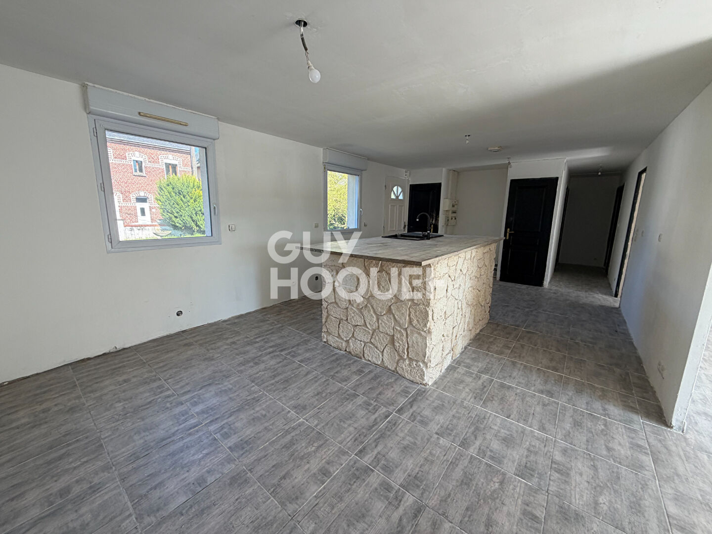 Pavillon de plain pied , 3 chambres, à vendre à PERONNE (80200).