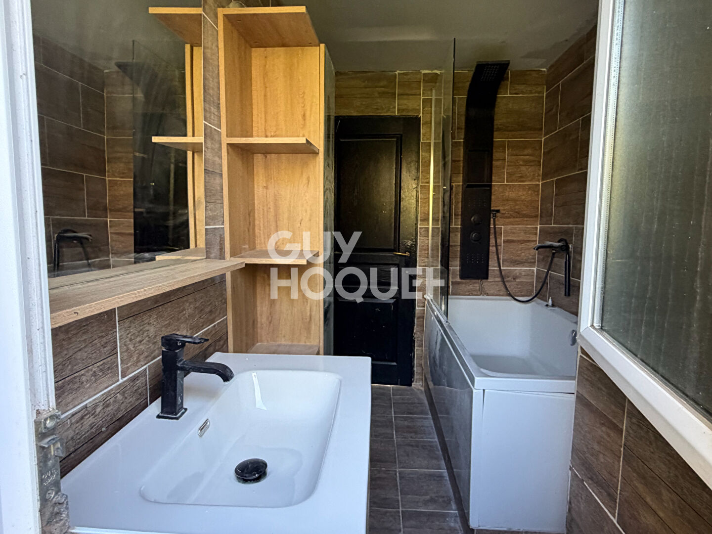 Pavillon de plain pied , 3 chambres, à vendre à PERONNE (80200).