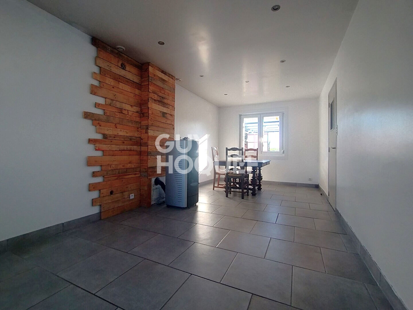 Charmante maison à vendre à PÉRONNE (80200).