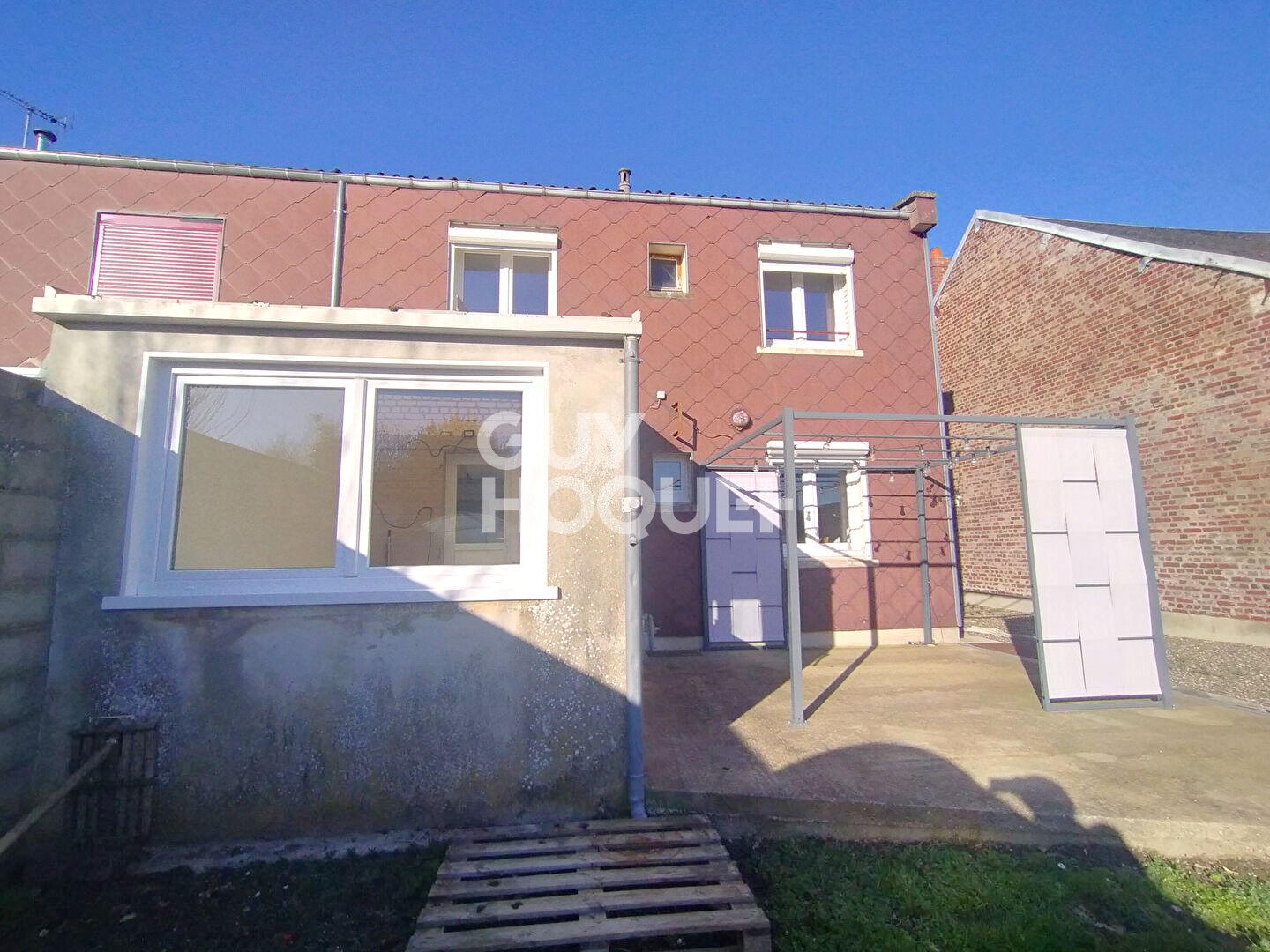 Charmante maison à vendre à PÉRONNE (80200).