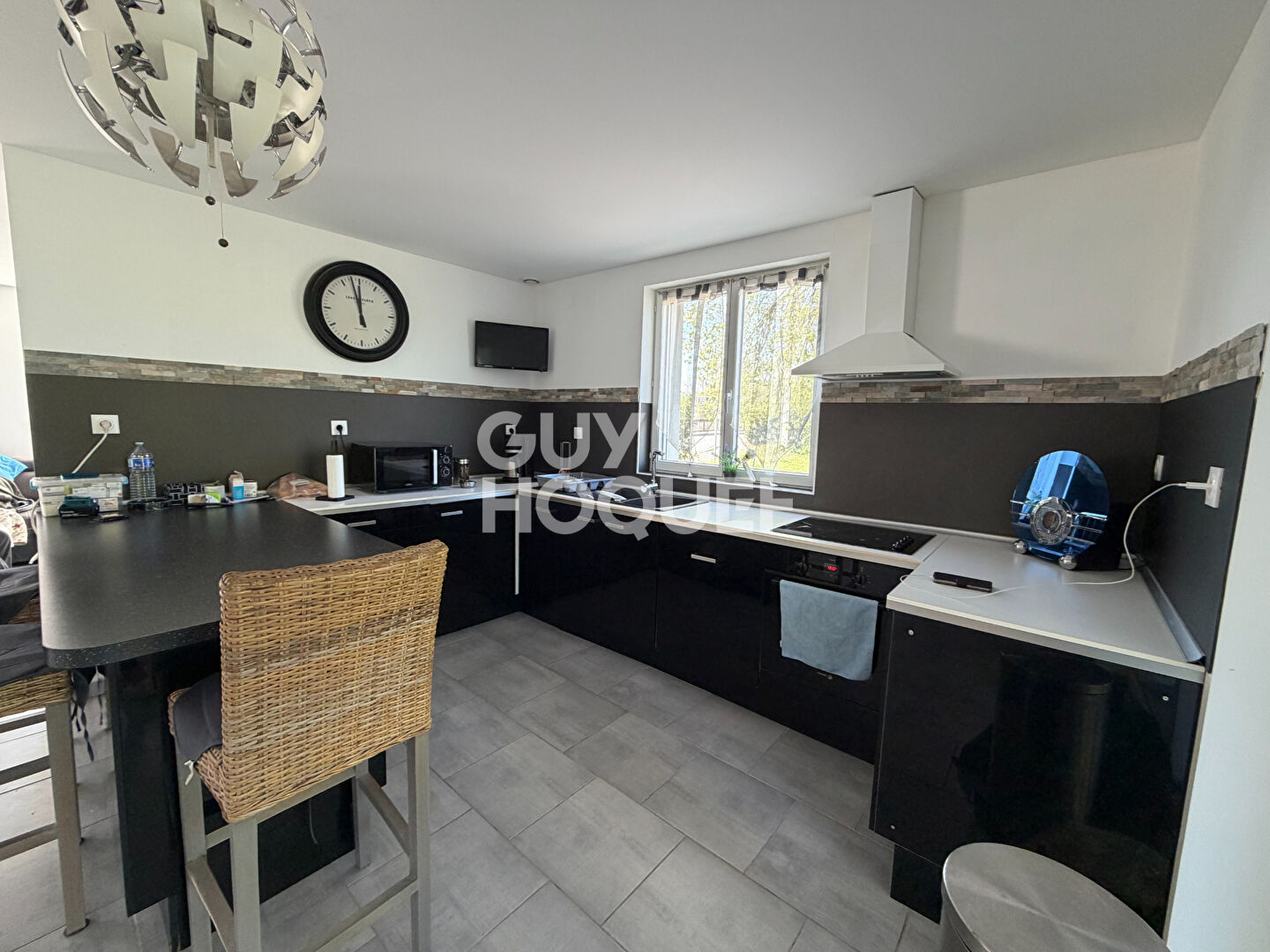 Maison avec vue sur l'eau à vendre à PERONNE (80200).