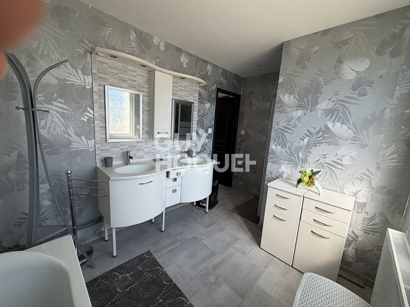 Maison avec vue sur l'eau à vendre à PERONNE (80200).