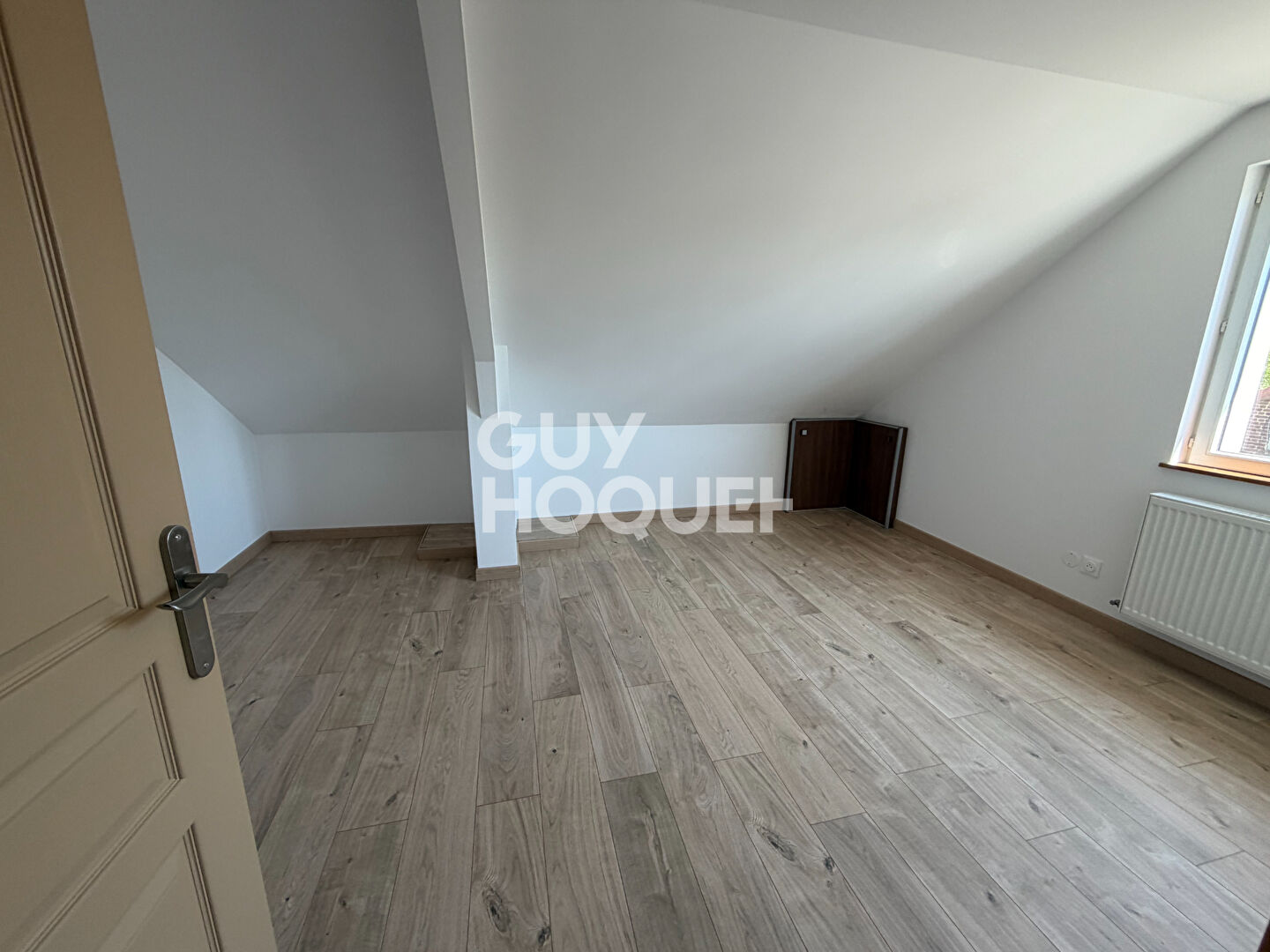 Maison avec vue sur l'eau à vendre à PERONNE (80200).