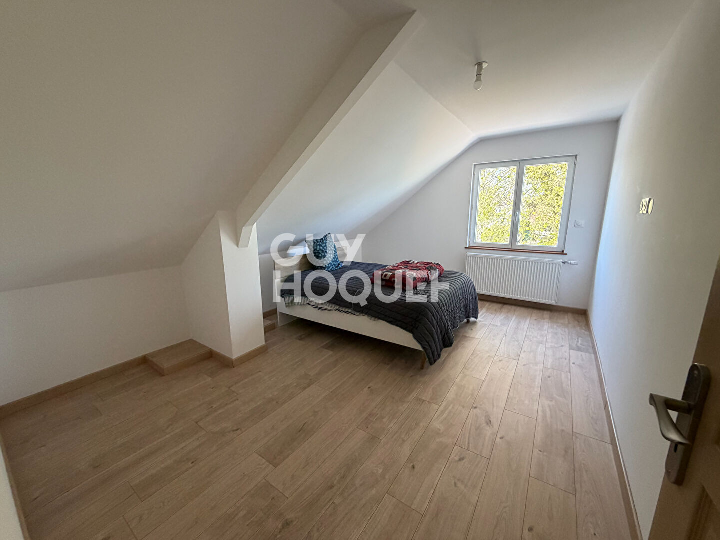 Maison avec vue sur l'eau à vendre à PERONNE (80200).