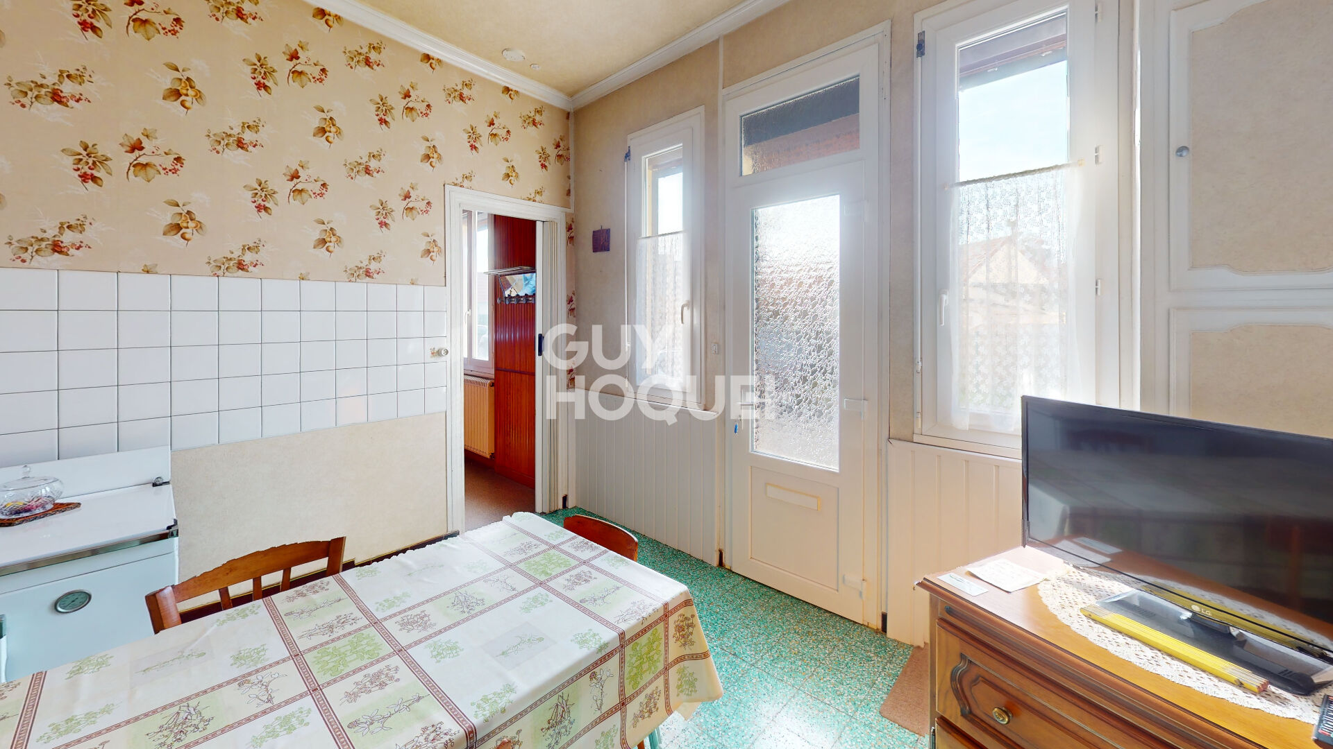 Maison de plain-pied à vendre à PÉRONNE (80200) avec garage et véranda.