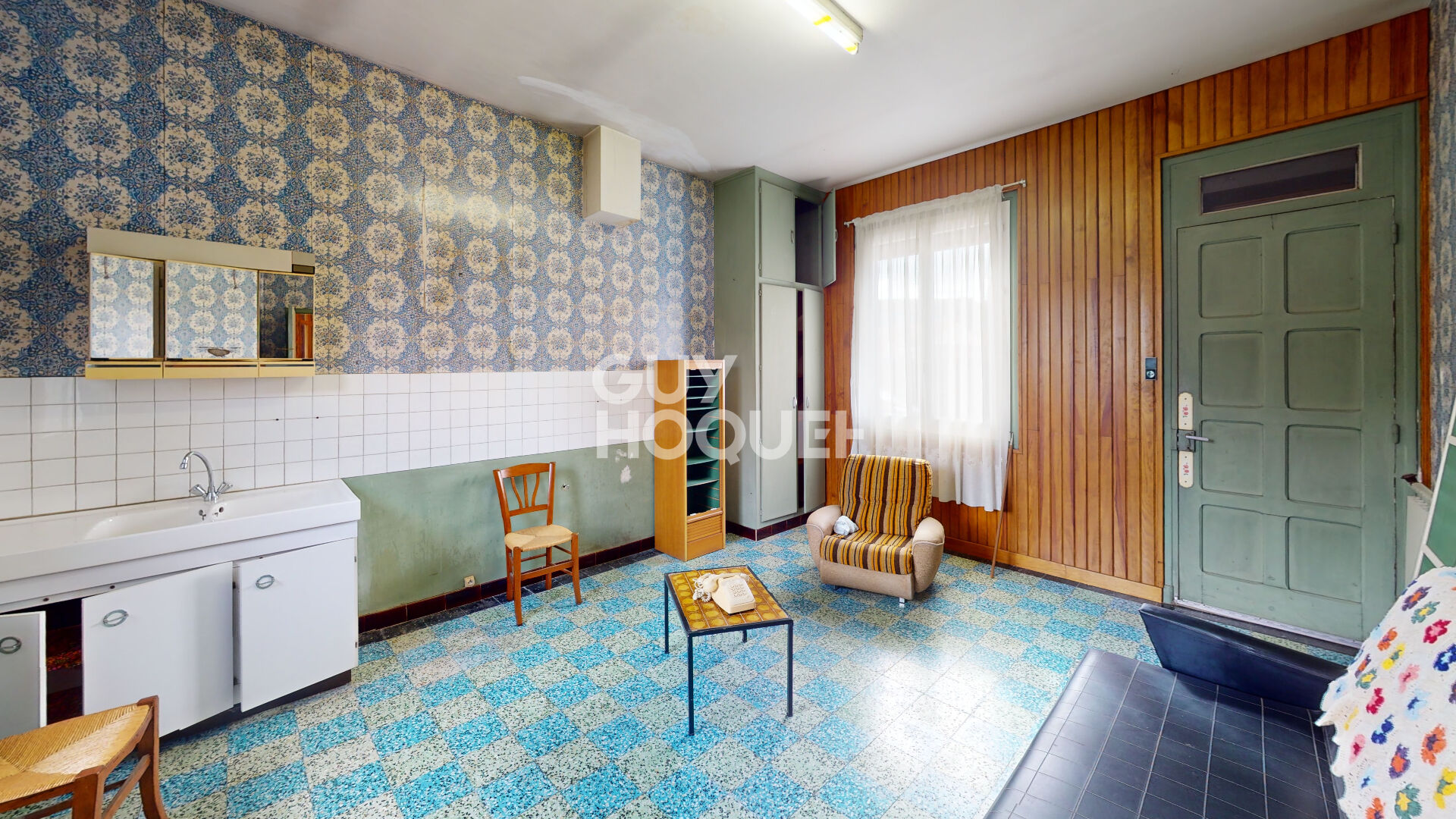 Maison de plain-pied à vendre à PÉRONNE (80200) avec garage et véranda.