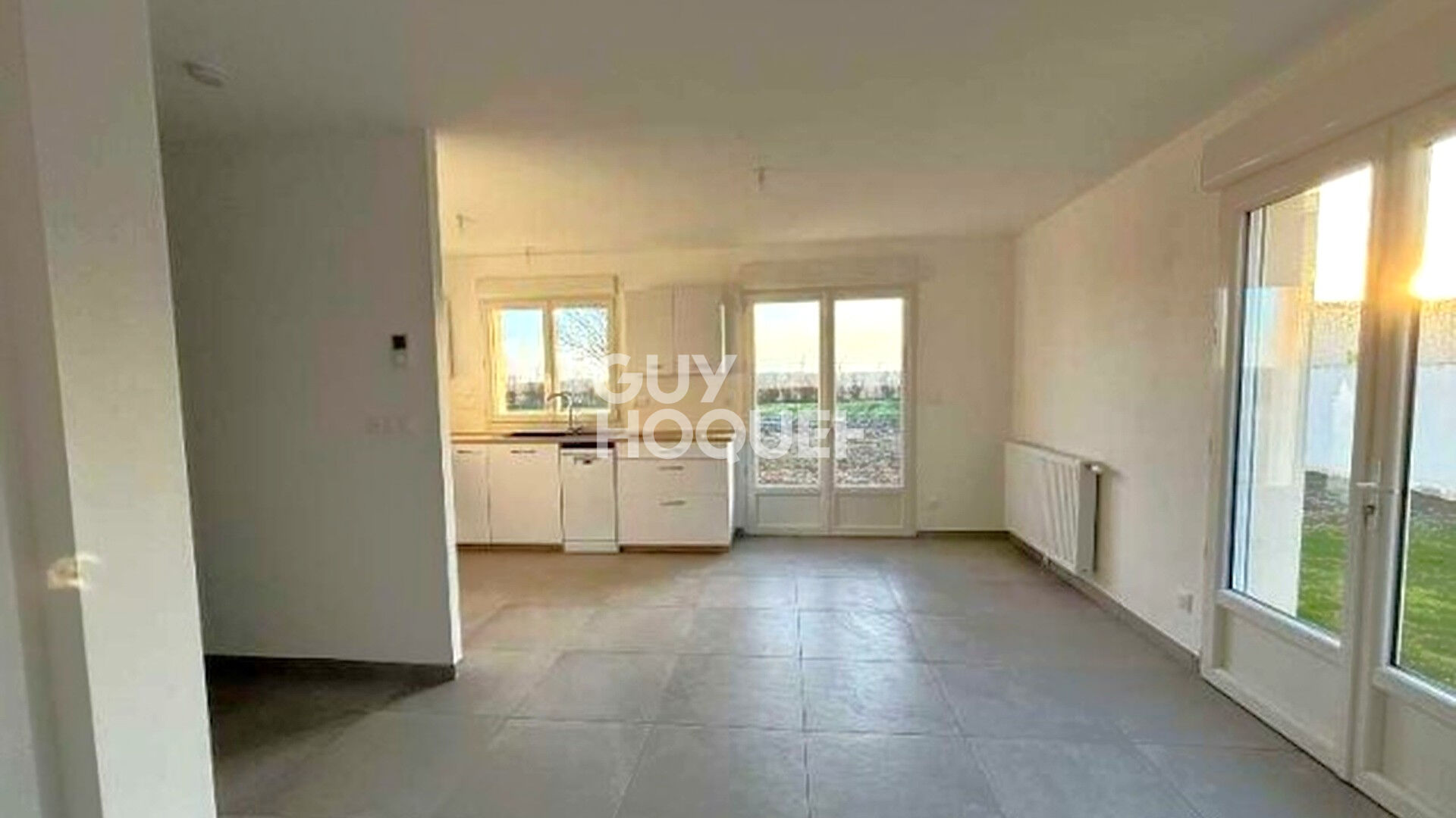 Maison à louer à VILLERS CARBONNEL (80200).