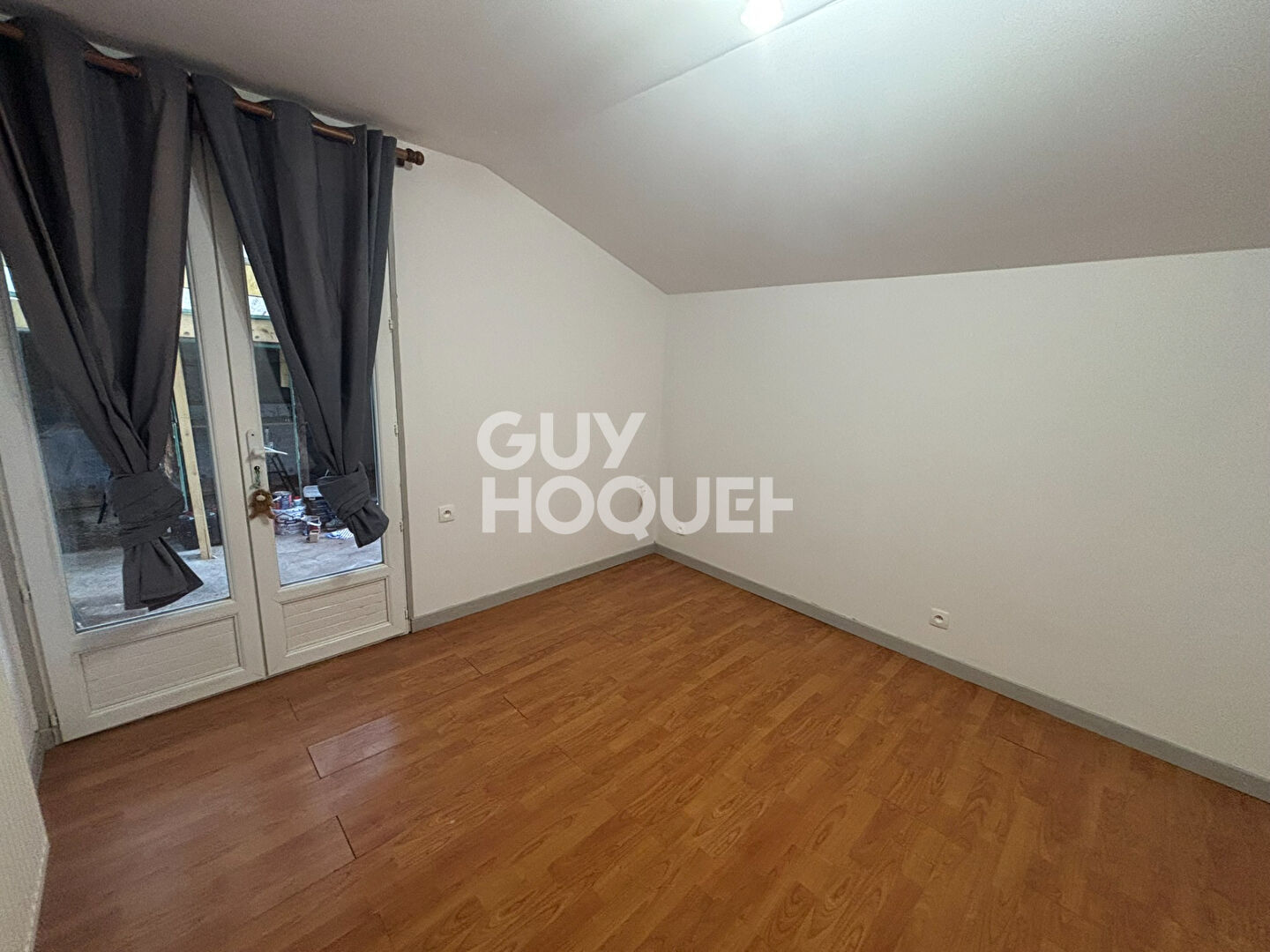 Maison à louer à COMBLES - 3 pièces, 2 chambres