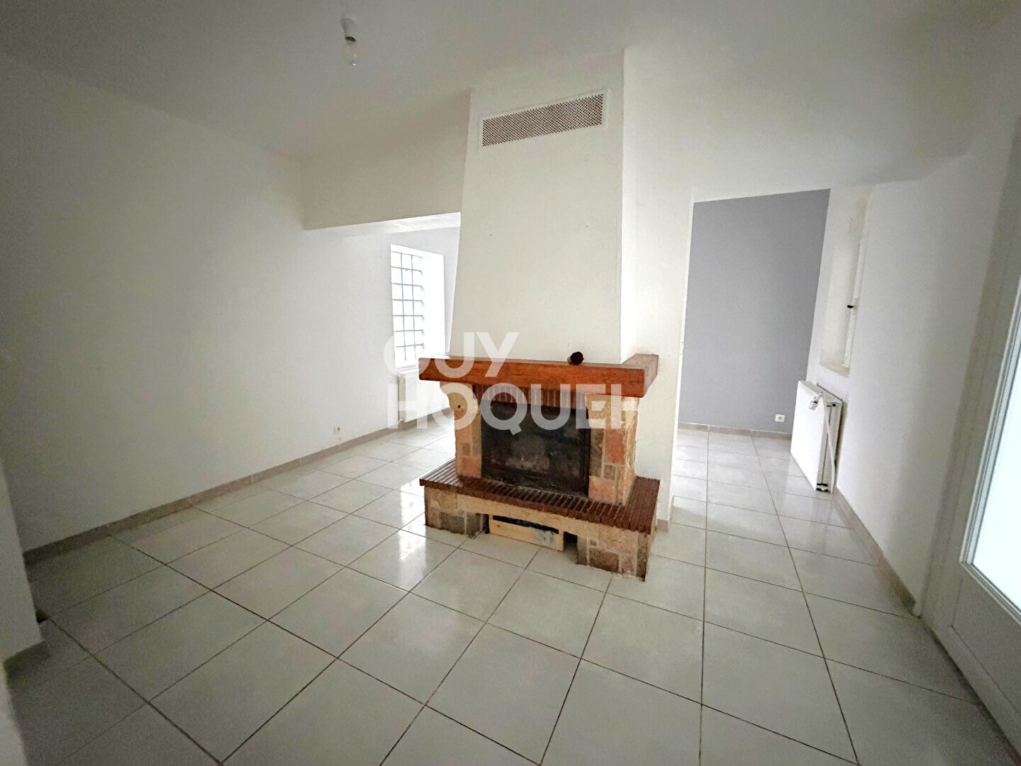 Maison de ville  individuelle, à vendre à PÉRONNE (80200).