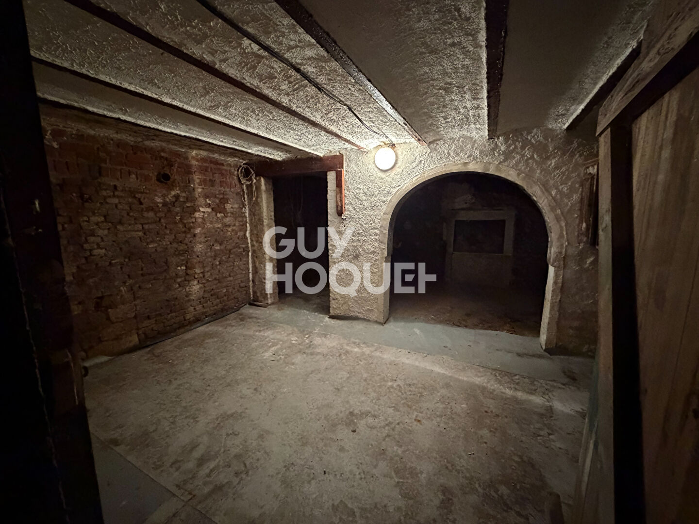 Maison de ville  individuelle, à vendre à PÉRONNE (80200).