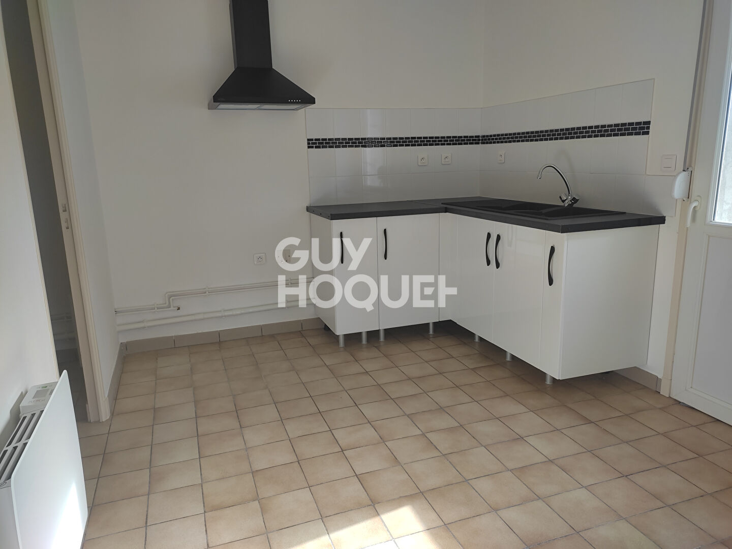 Maison à louer - 3 pièces à Estrees Mons