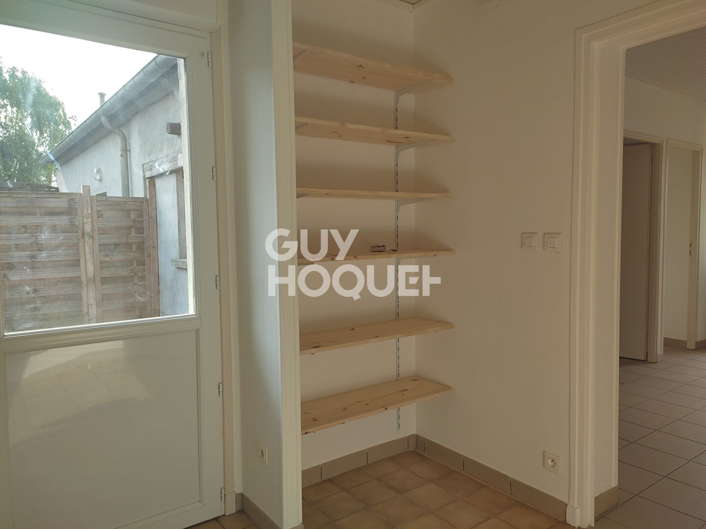 Maison à louer - 3 pièces à Estrees Mons