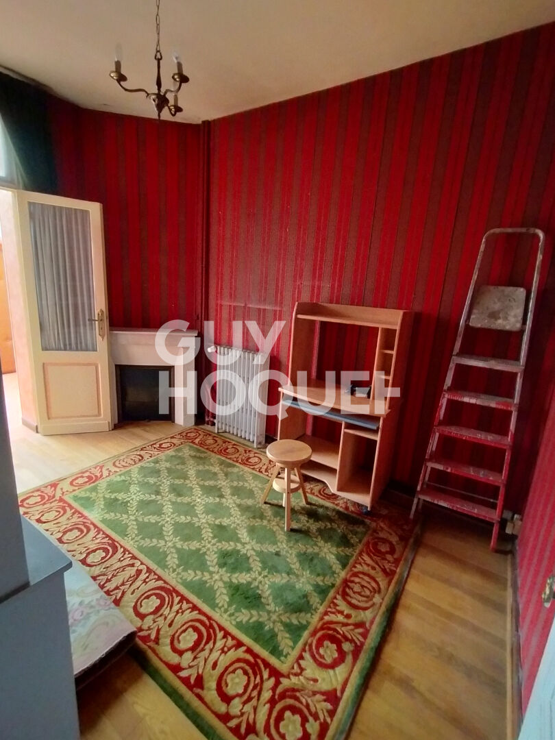 Immeuble à usage mixte Habitation & Local commercial à vendre à PÉRONNE (80200).